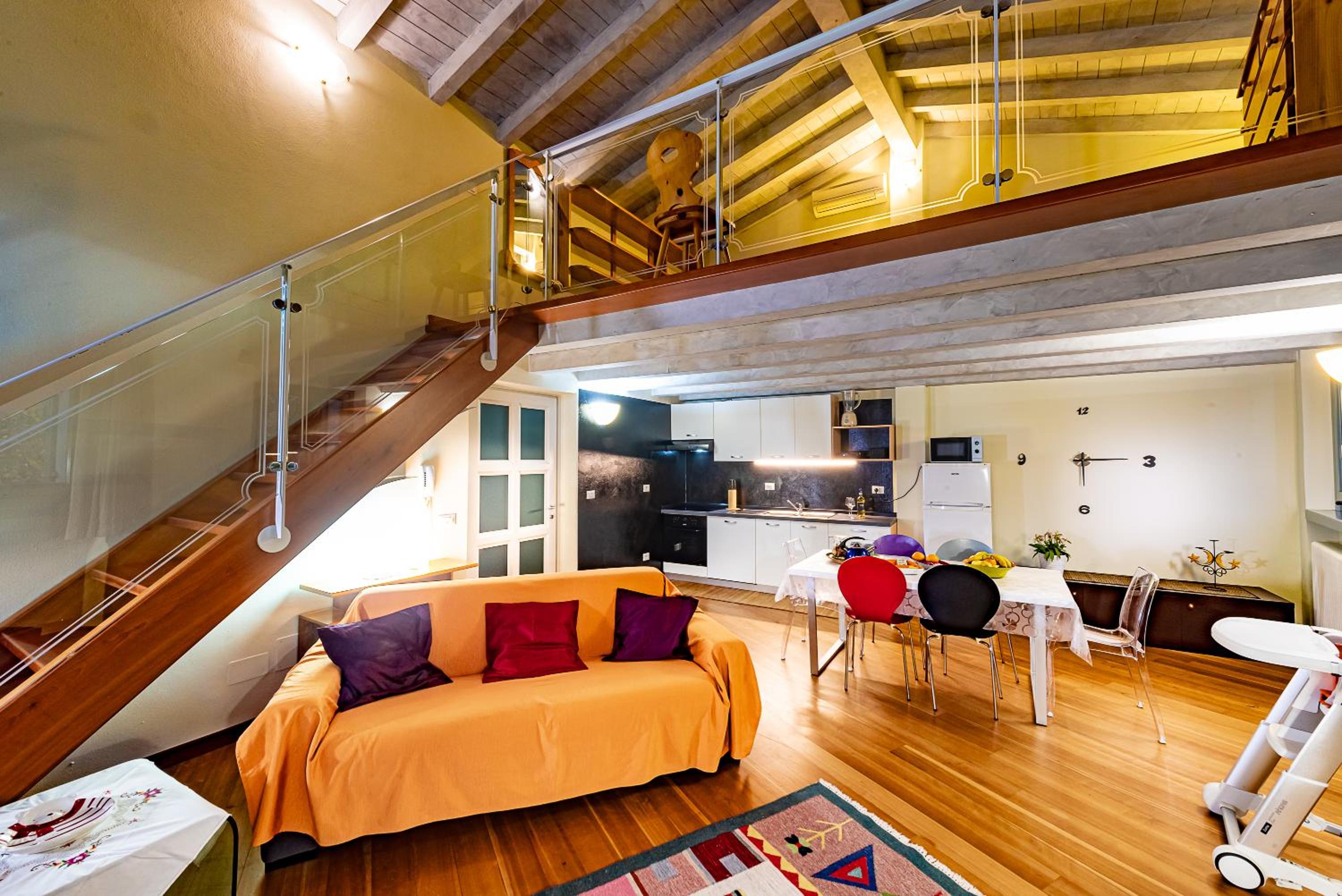 Apartment - Split Level photo 1