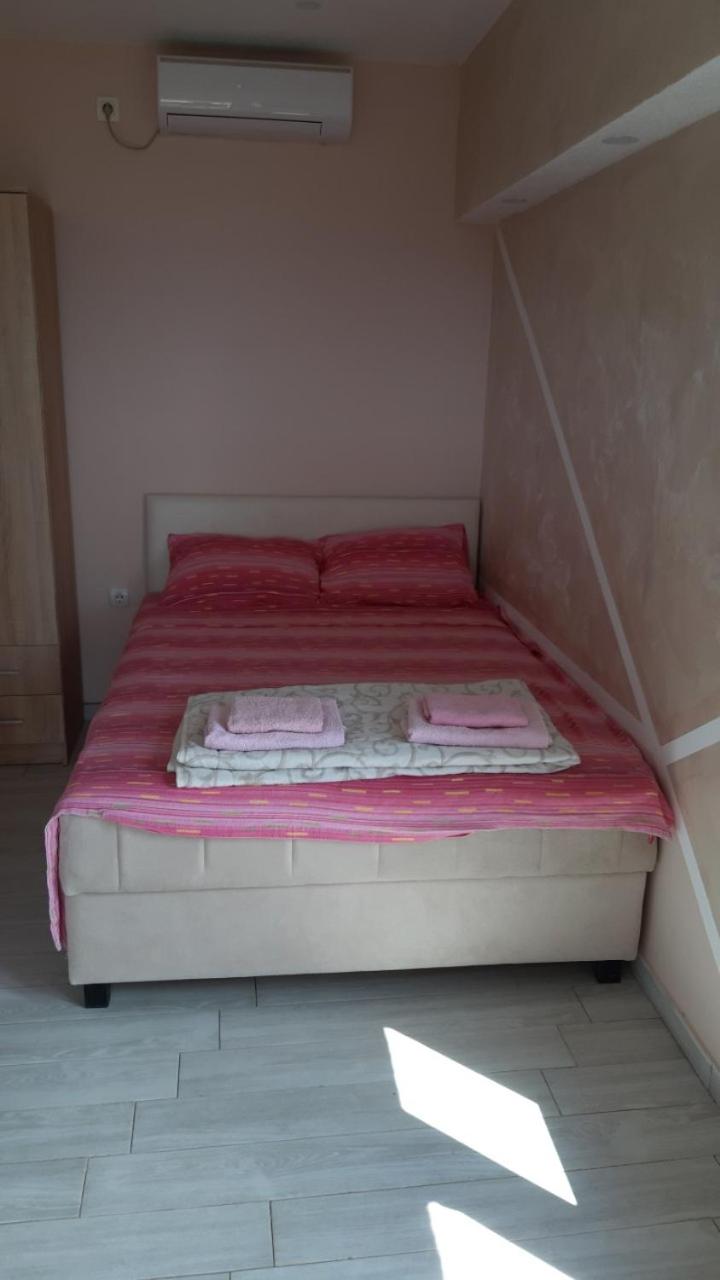 Apartment photo 2