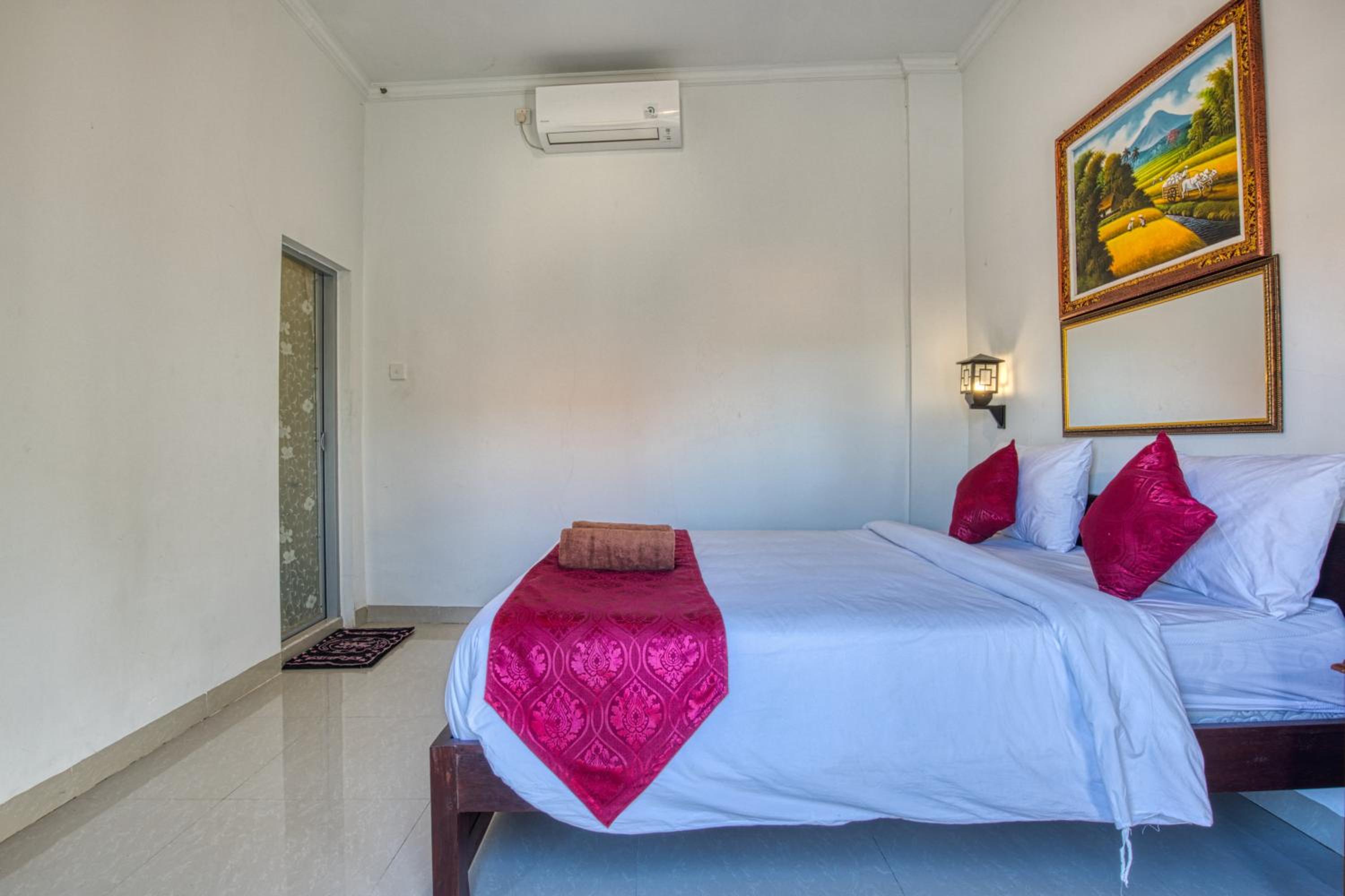 Budget Double Room - Photo 4
