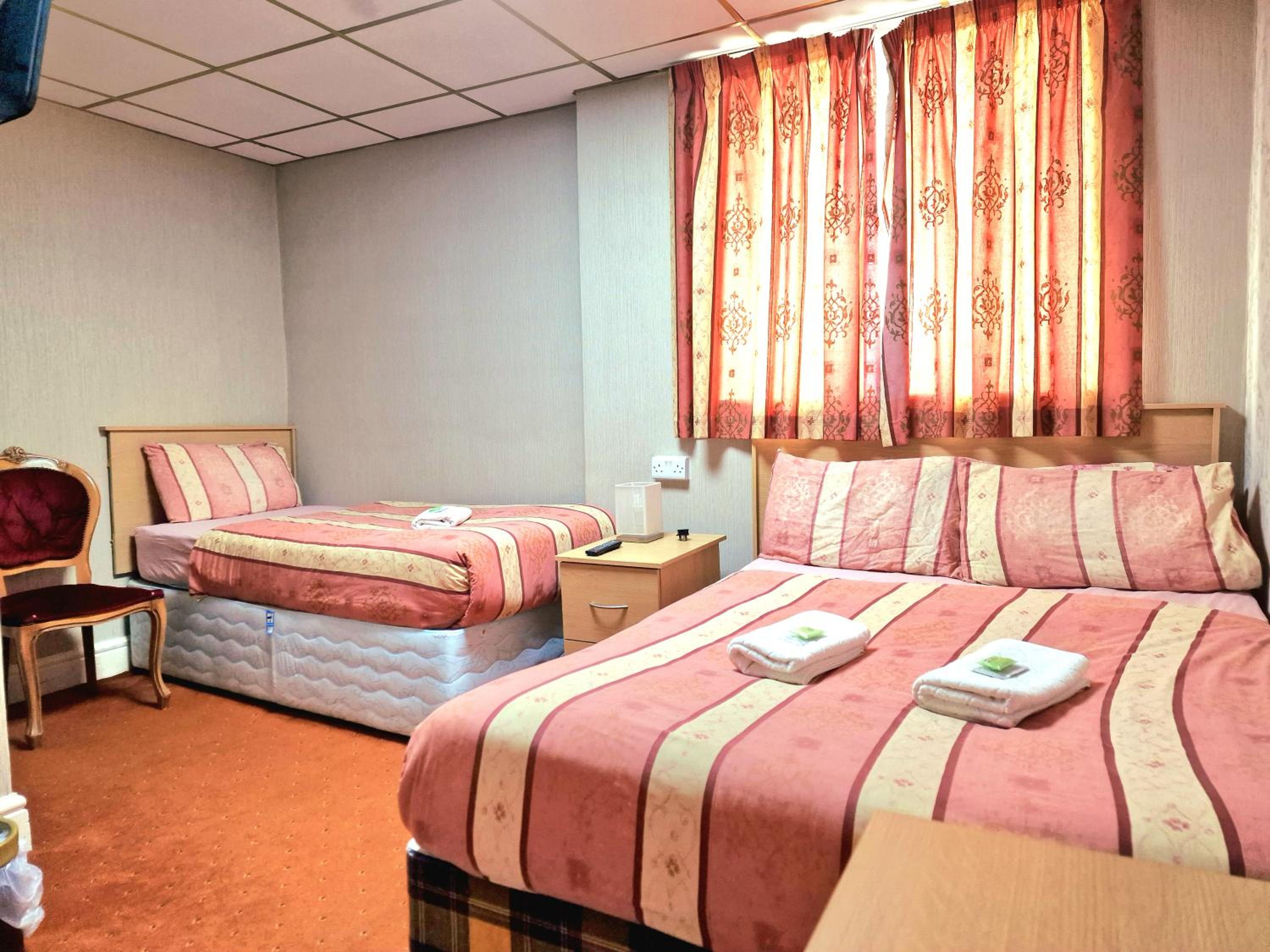 Standard Triple Room - Photo 10