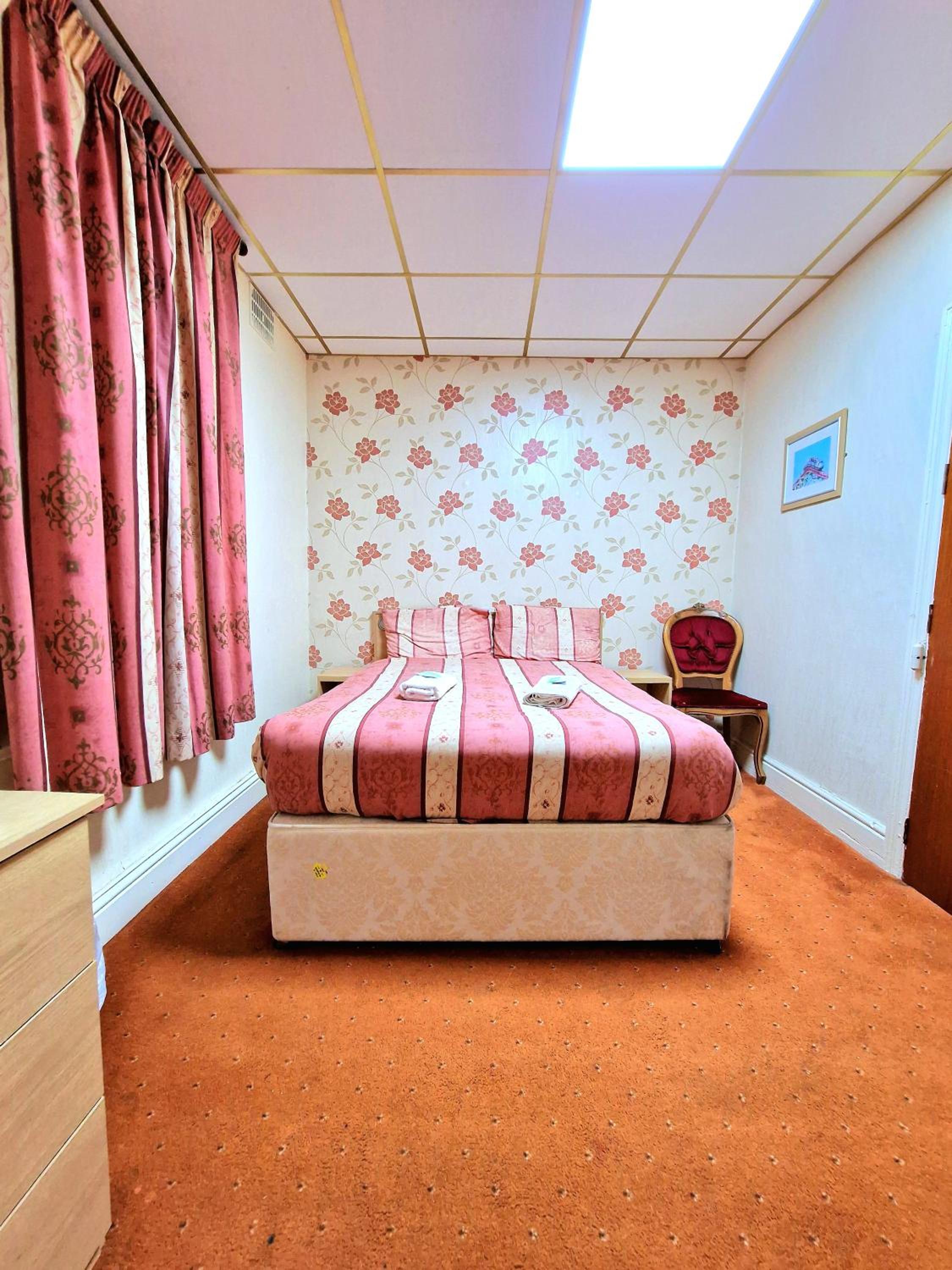 Triple Room with Shower - Photo 2