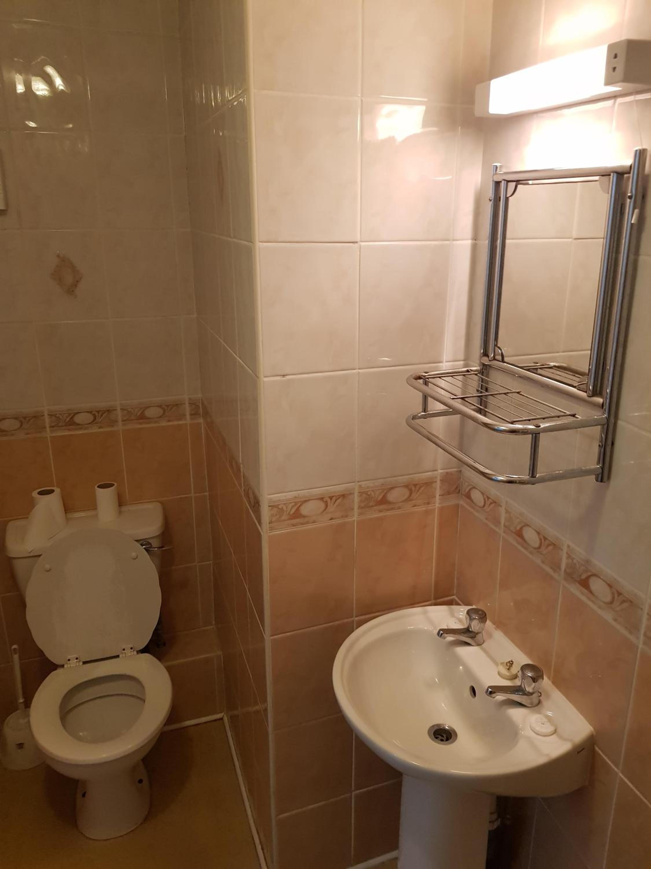 Standard Triple Room - Photo 3