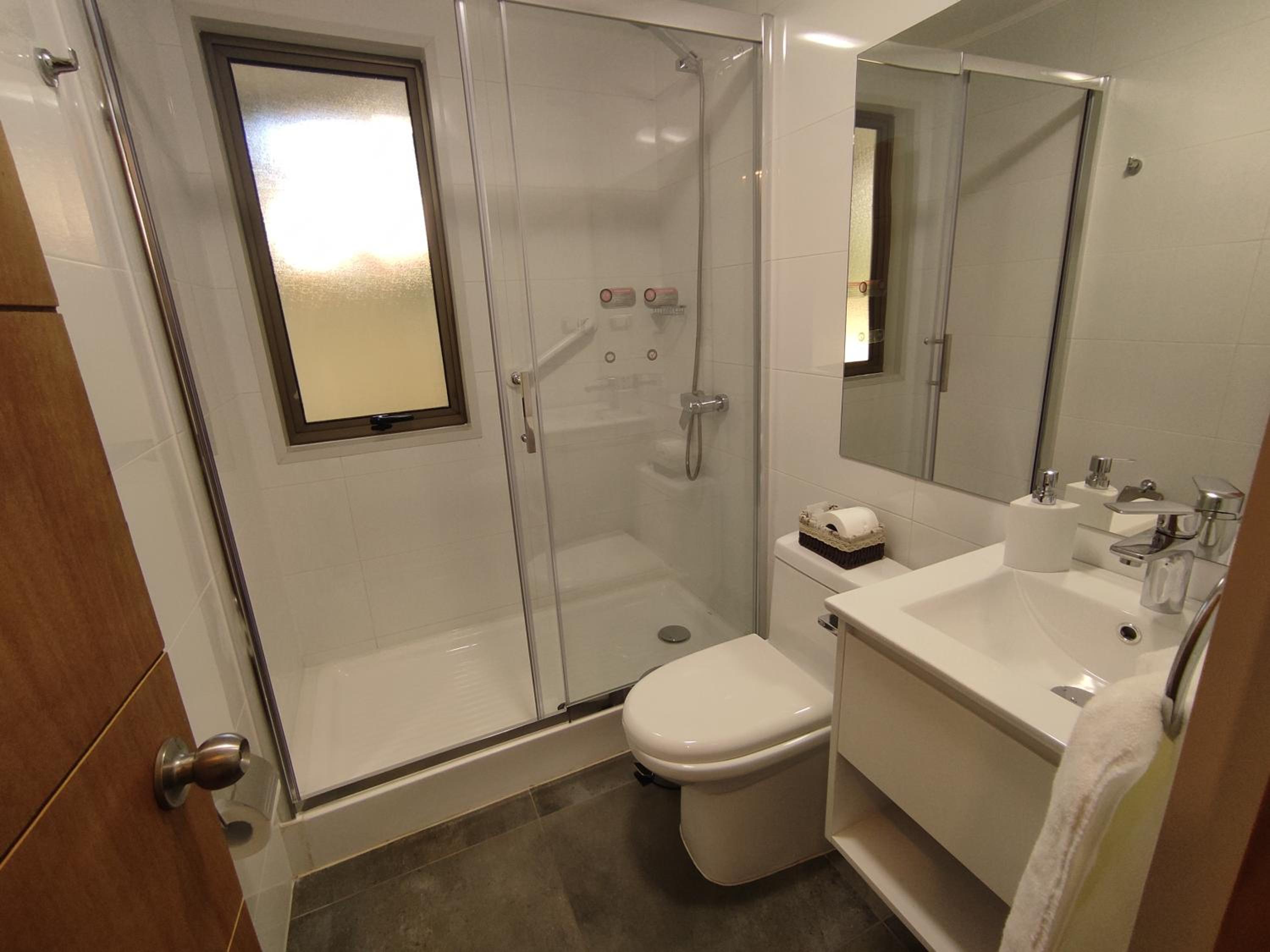 Double Room with Private Bathroom photo 3