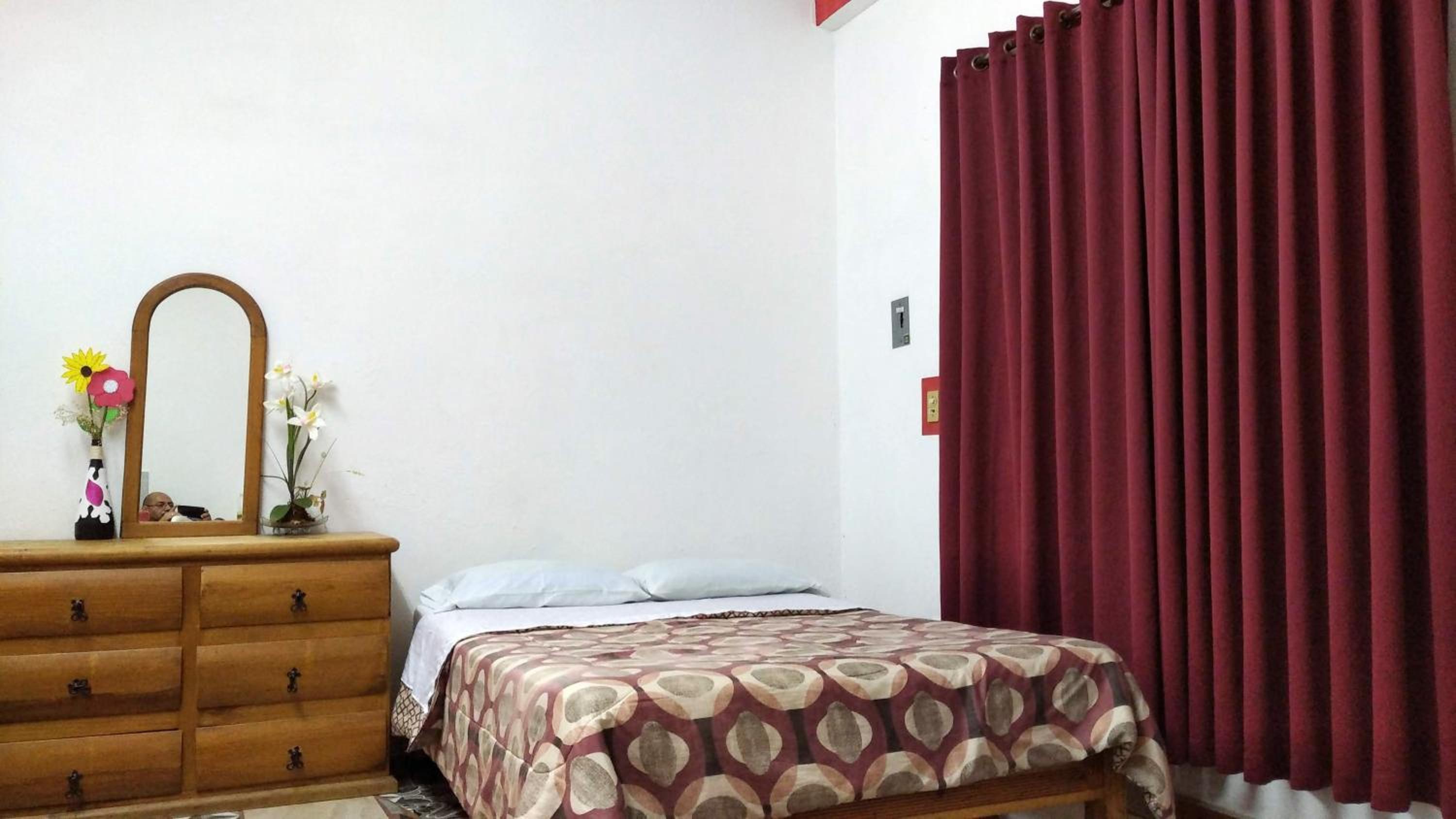 Apartment with Shower - Photo 24