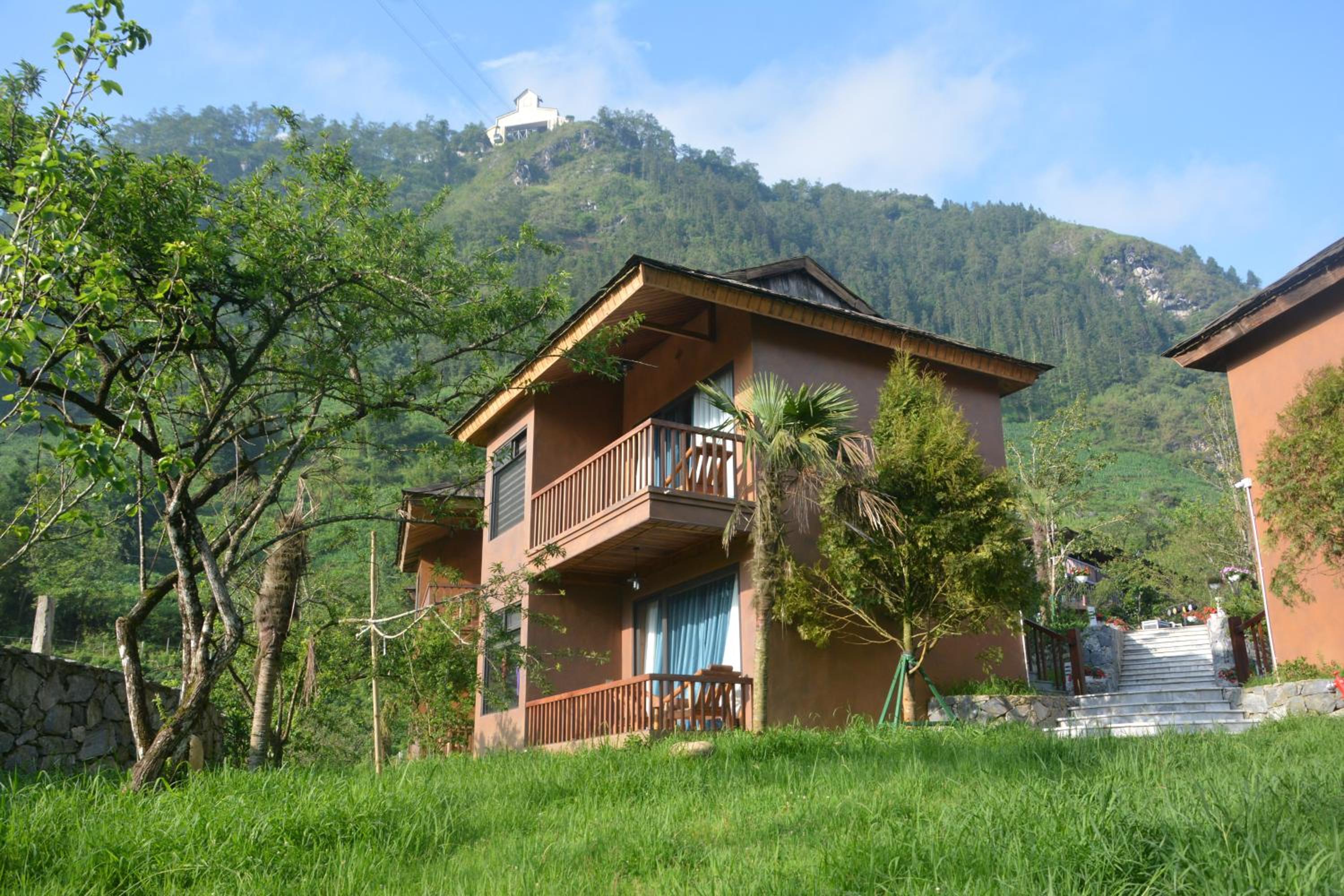 Two-Bedroom House - Photo 2