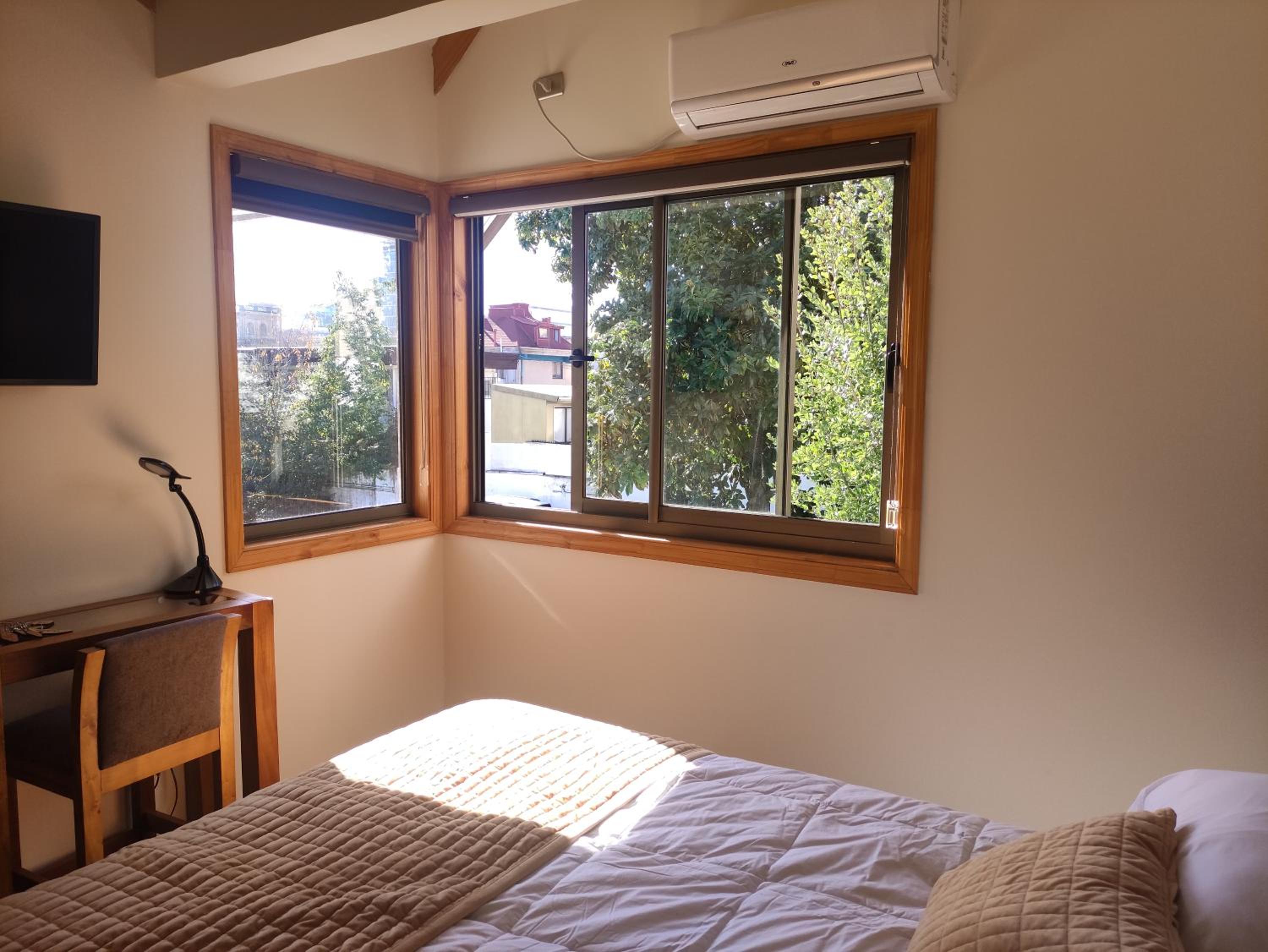 Single Room with Private Bathroom photo 3