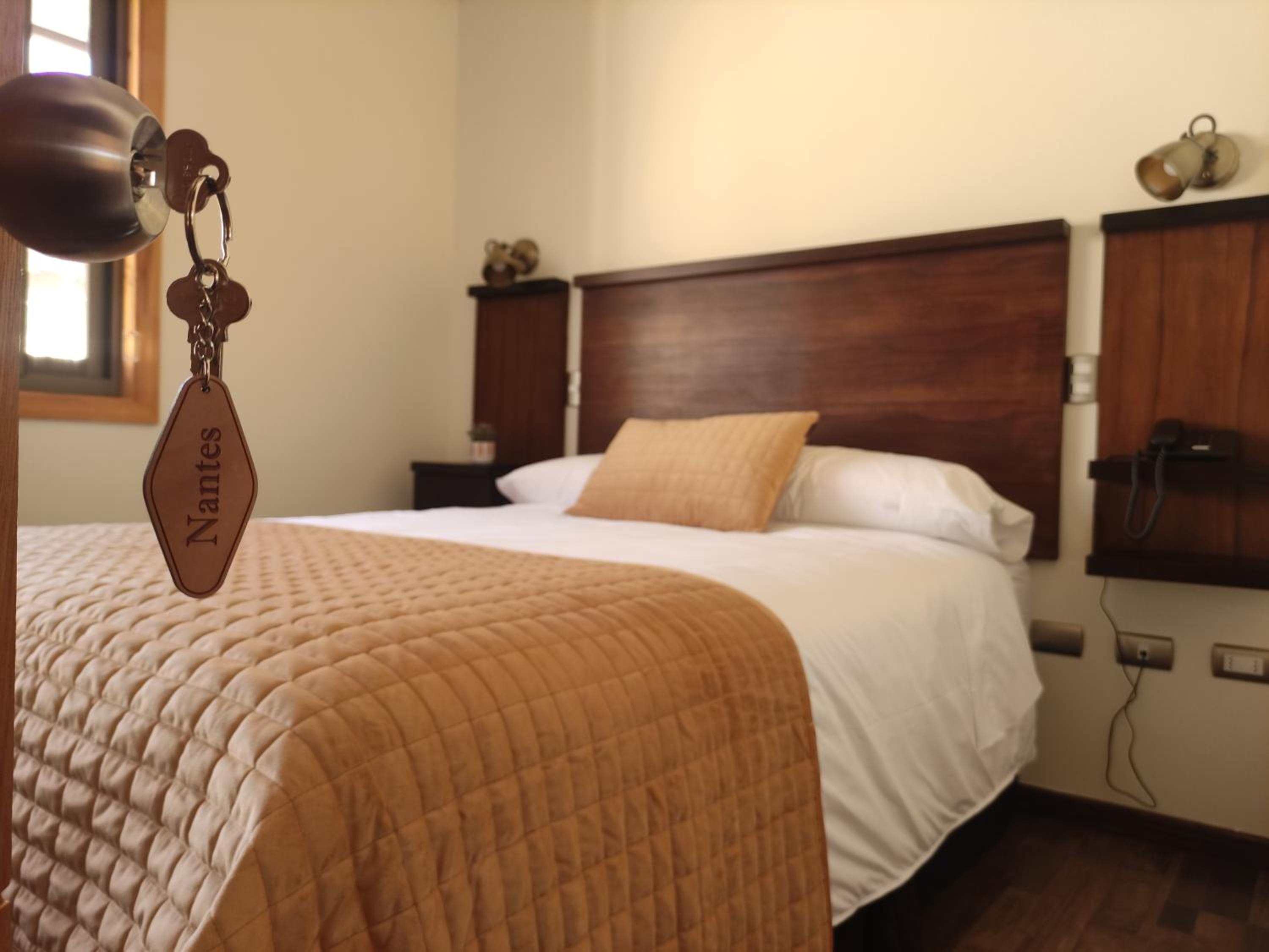 Single Room with Private Bathroom photo 1