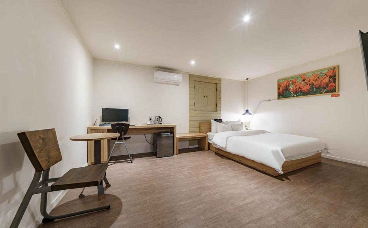 Deluxe Double Room photo 2
