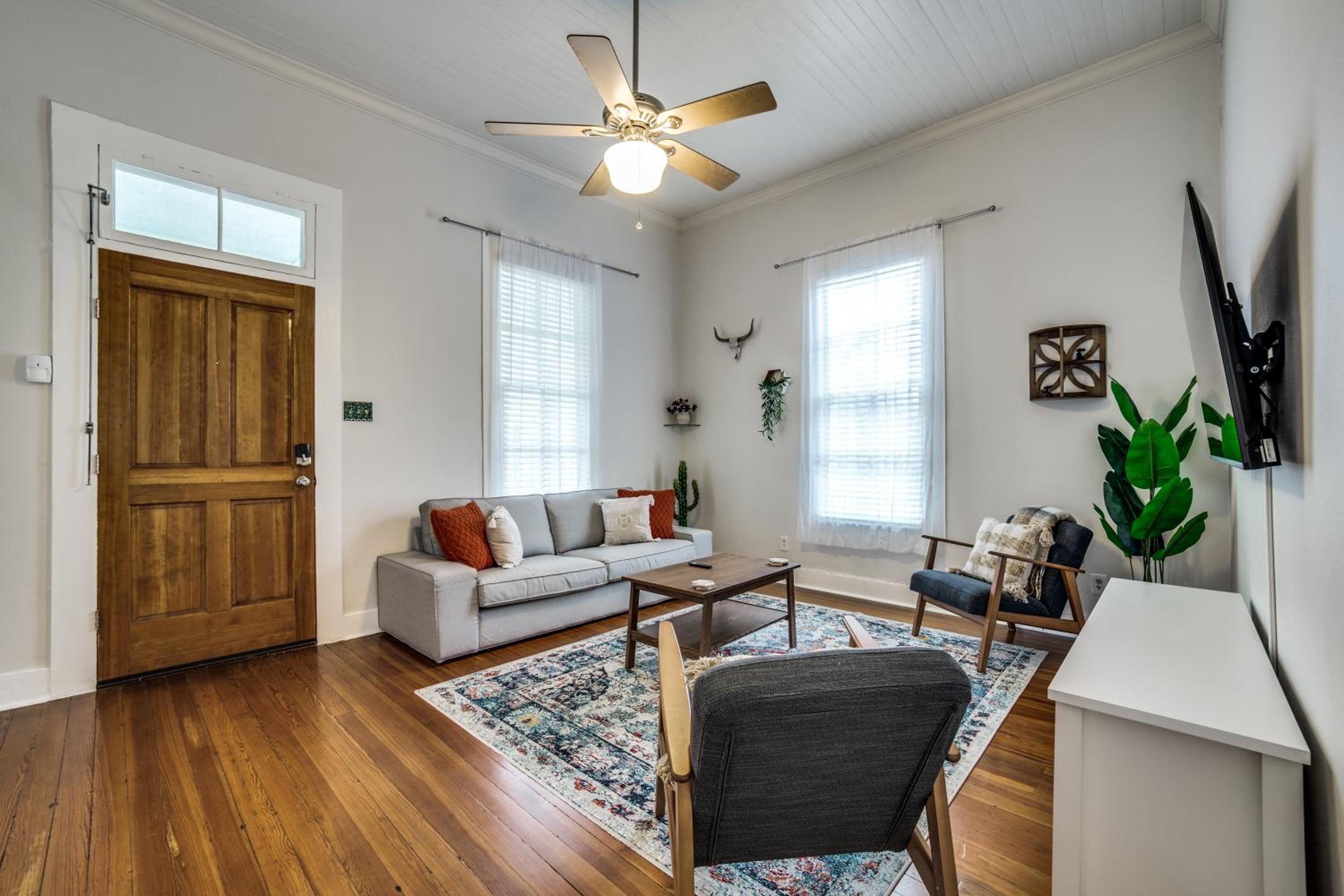 Two-Bedroom House - Photo 15
