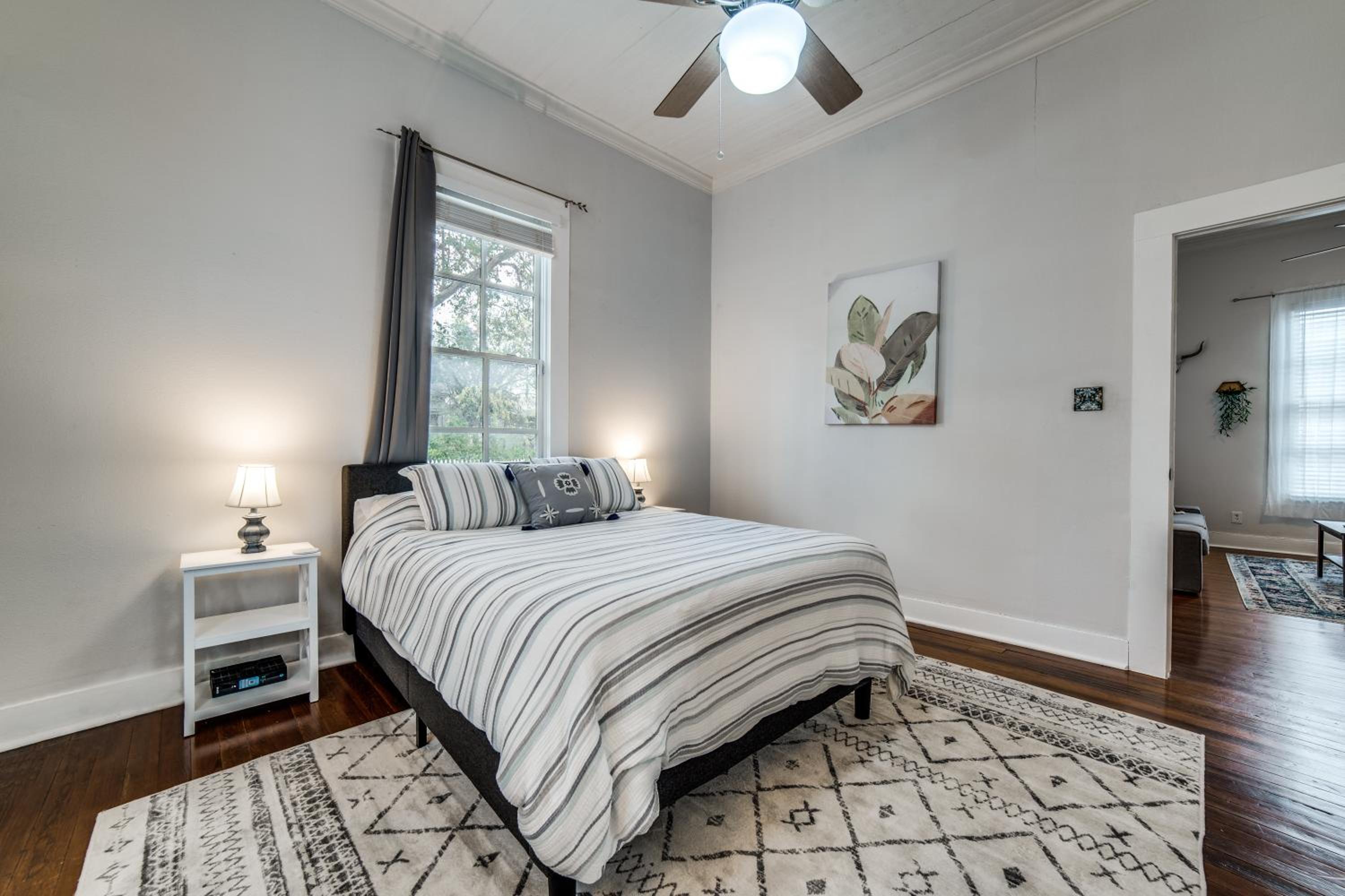 Two-Bedroom House - Photo 7