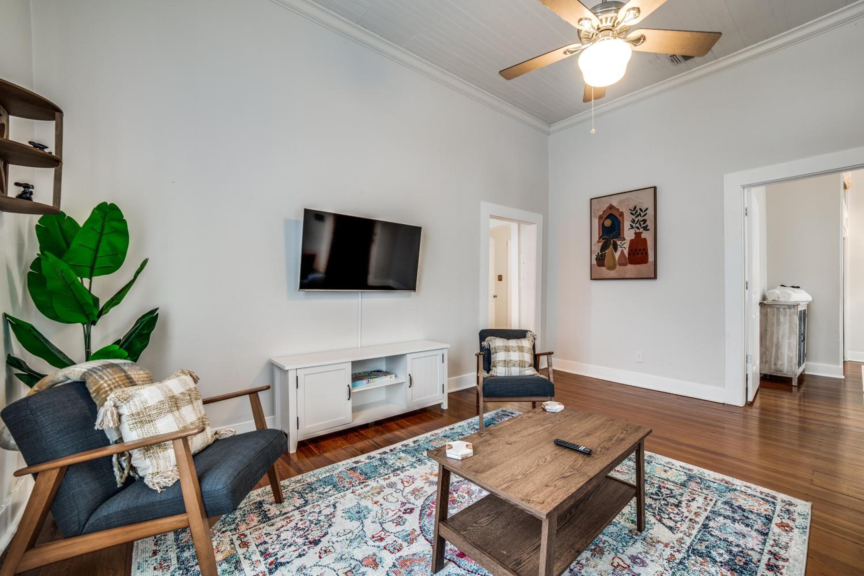 Two-Bedroom House - Photo 9