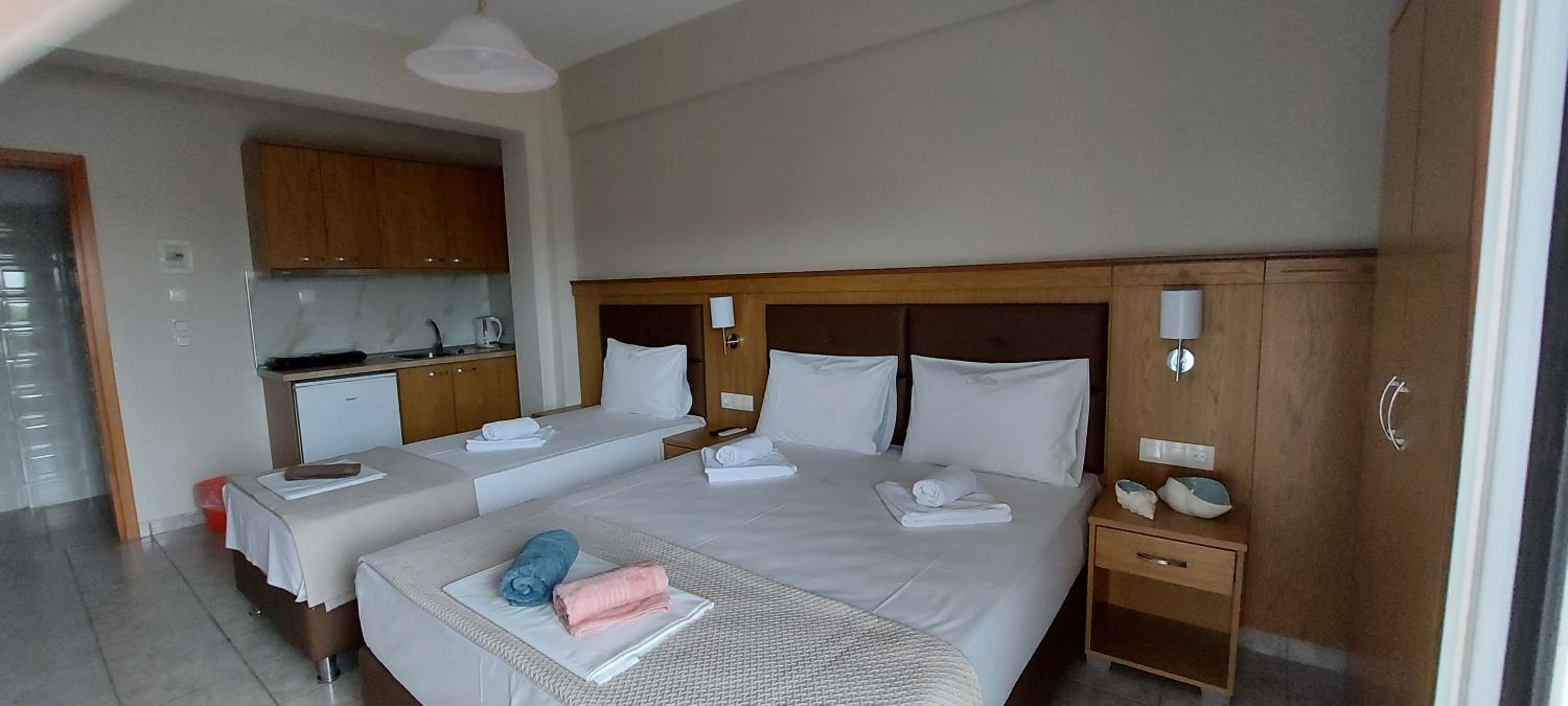 Triple Room - Photo 6