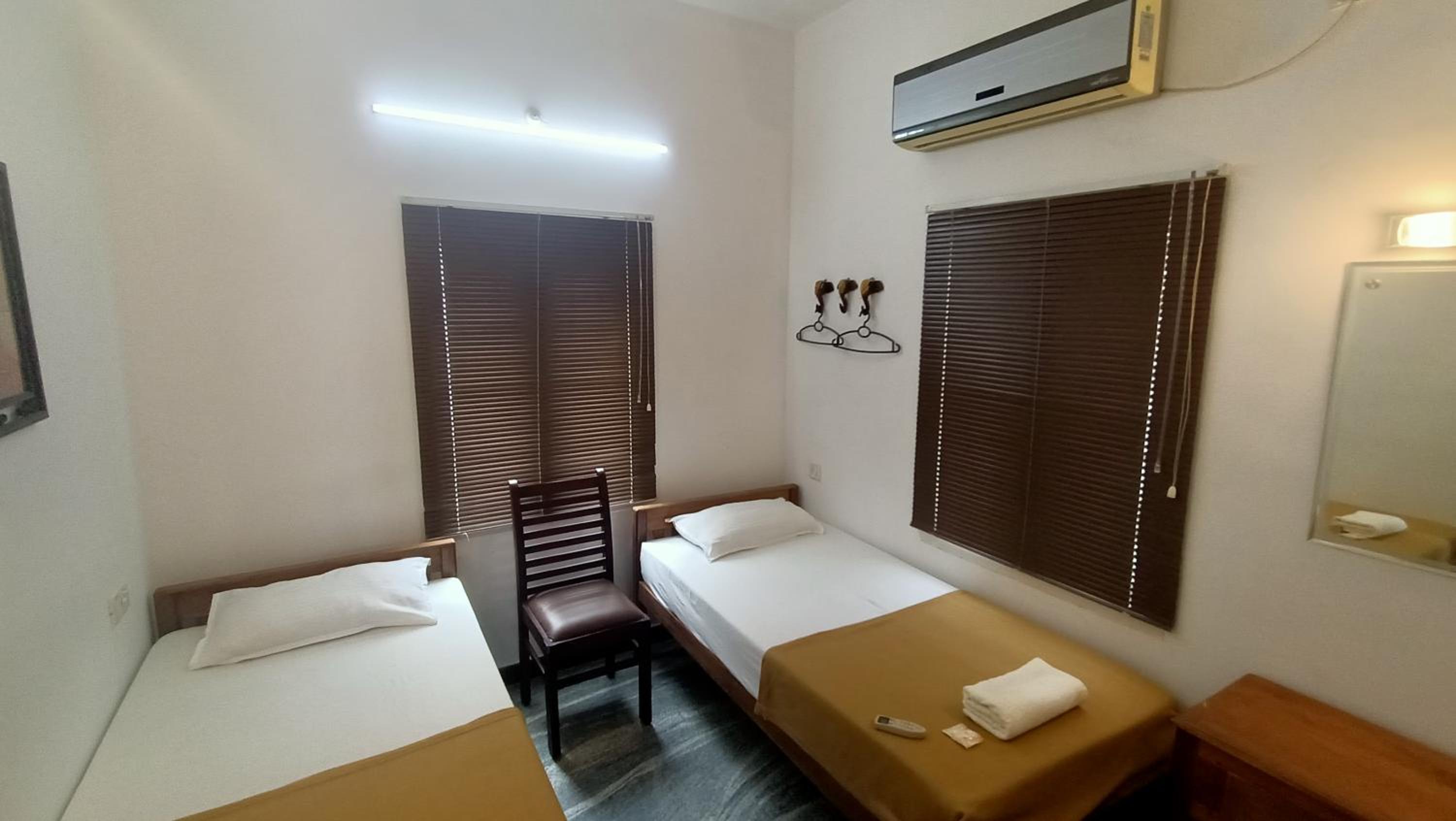 Economy Double or Twin Room photo 3