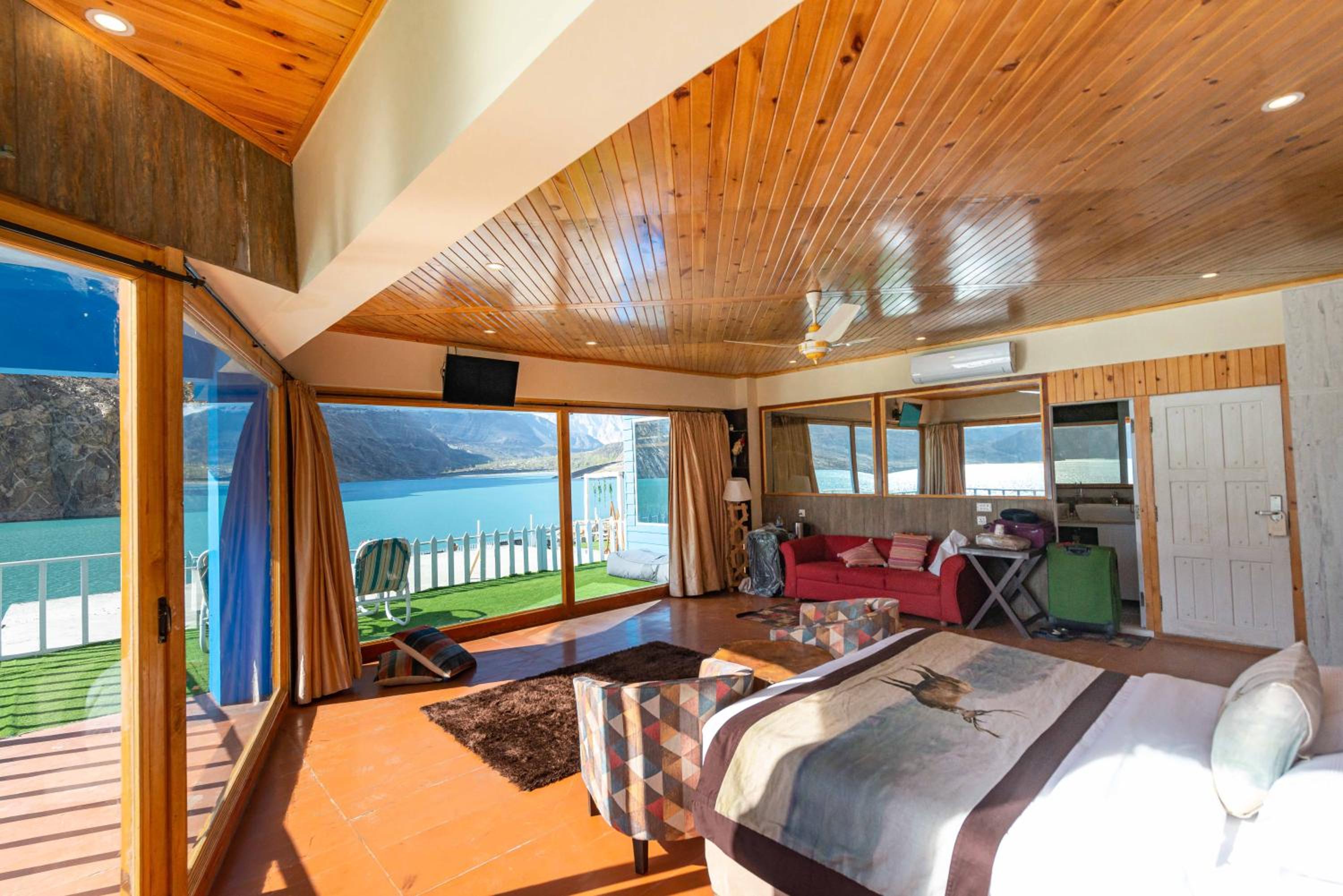 Superior King Room