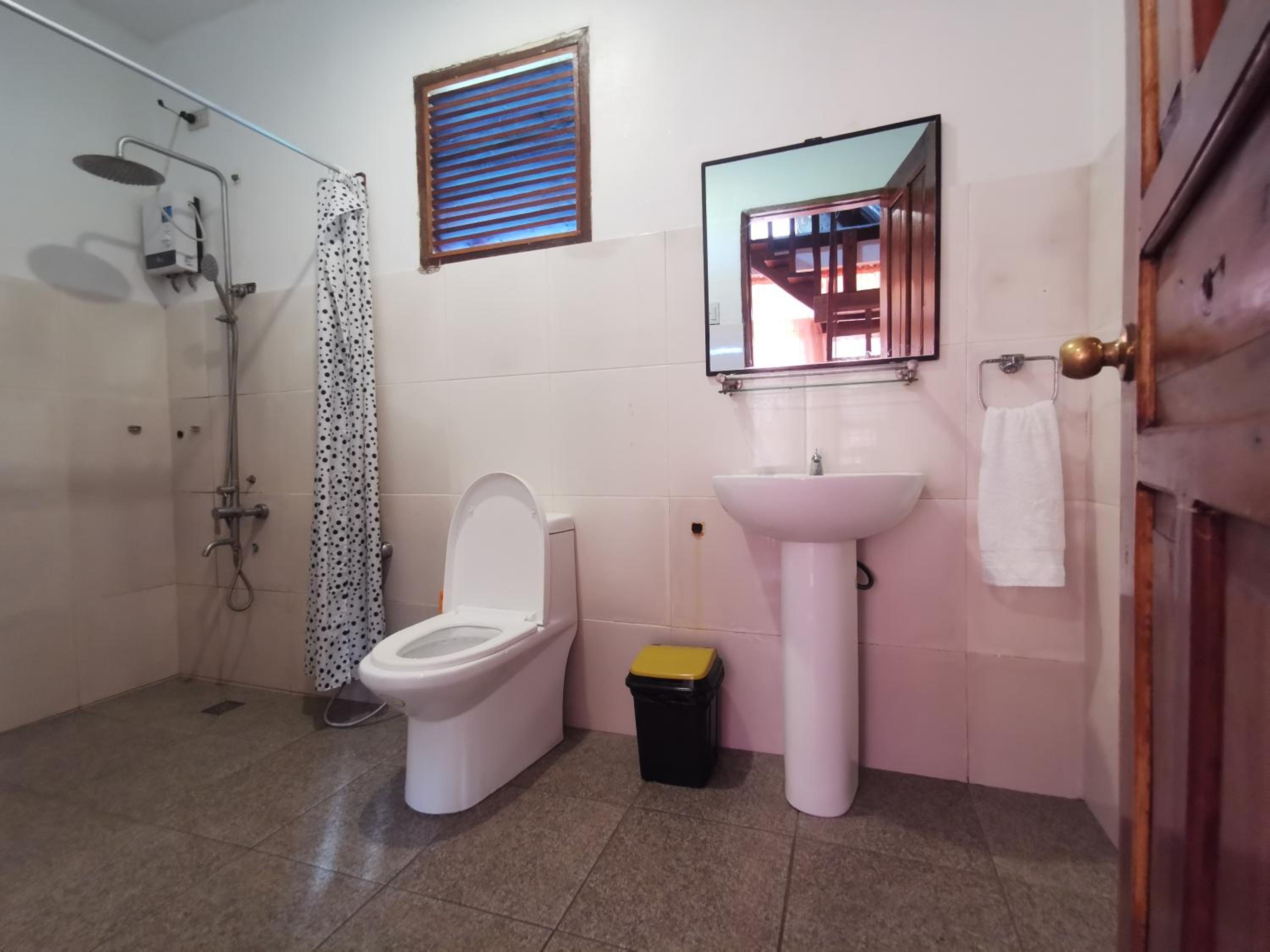Villa with Garden View - Photo 11