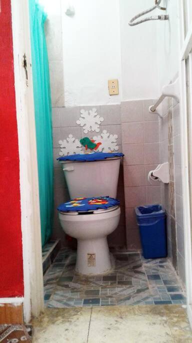 Apartment with Shower - Photo 9