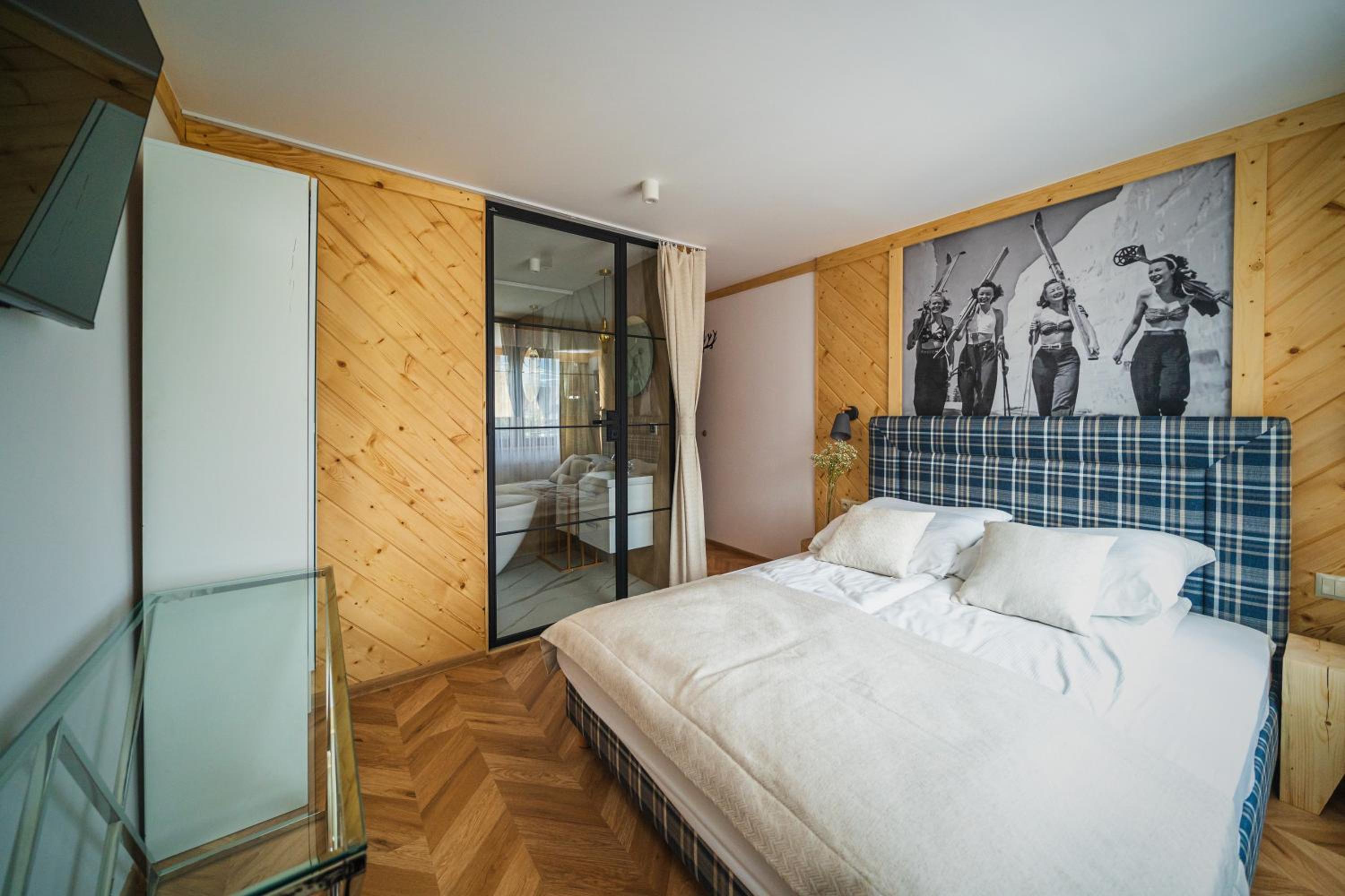 Deluxe Double Room with Bath