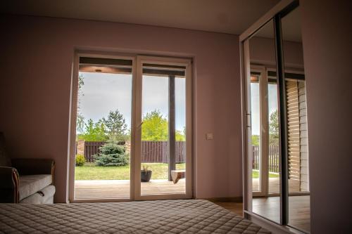 One-Bedroom Apartment - Photo 8