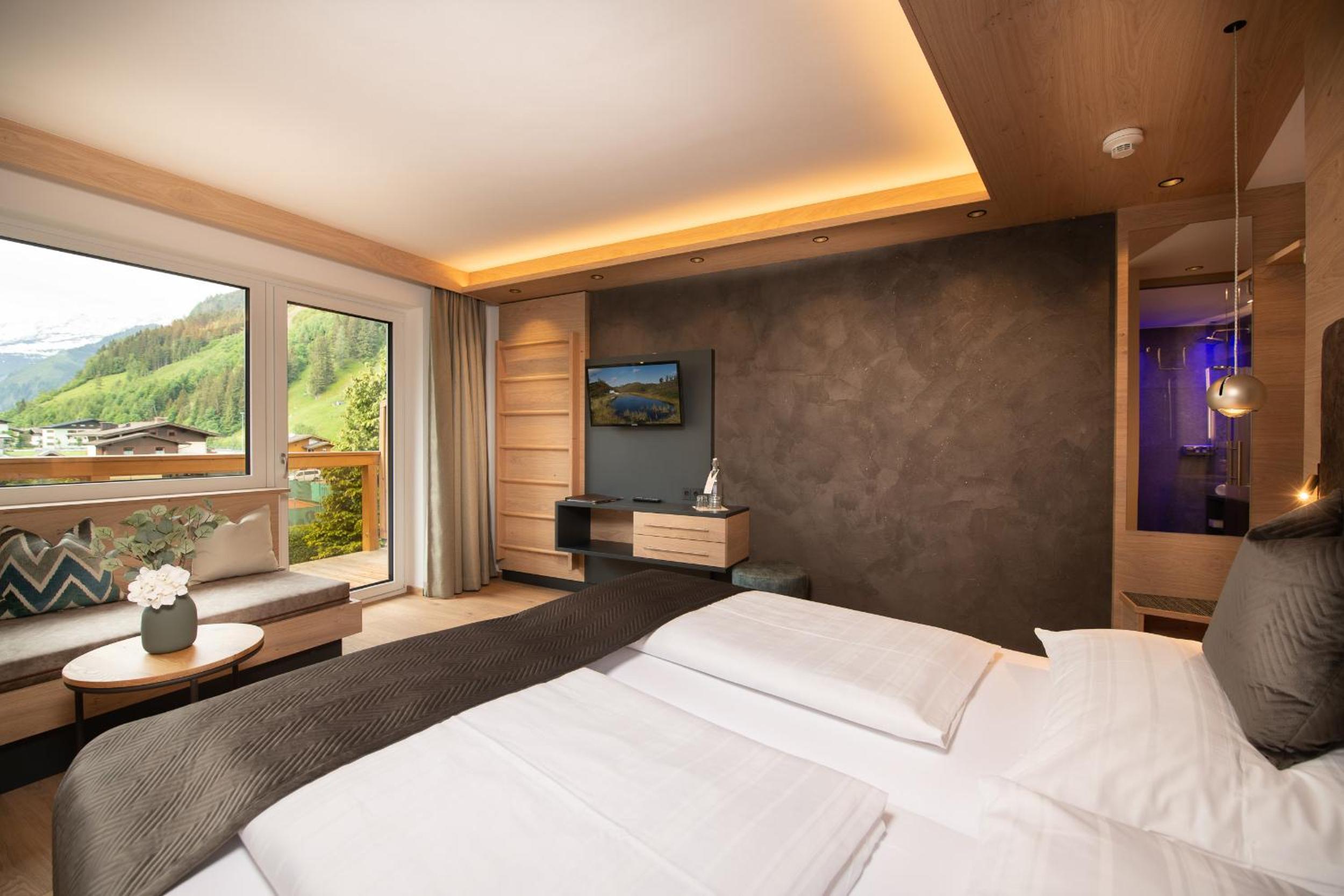 Deluxe Double Room photo 2
