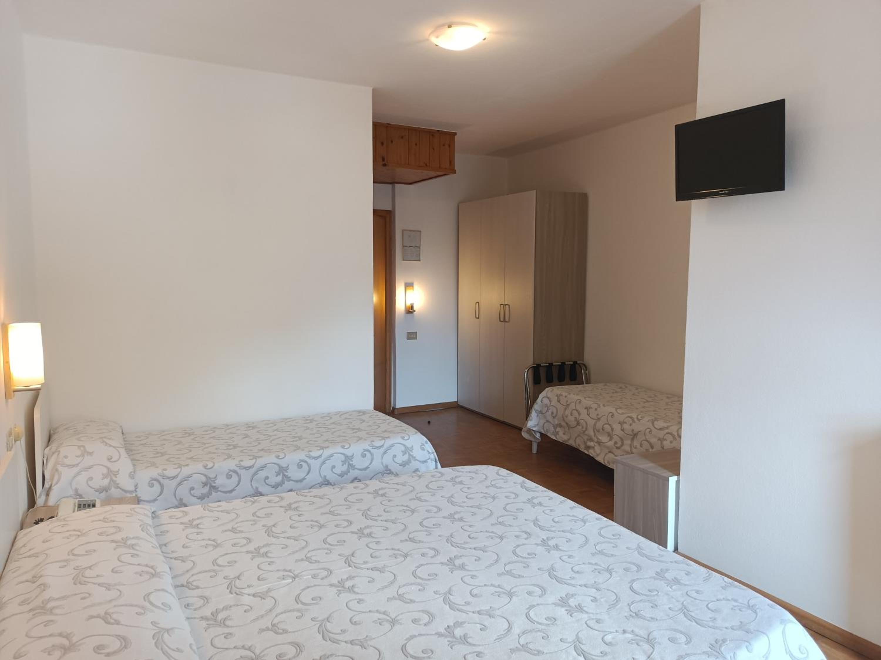 Quadruple Room photo 2