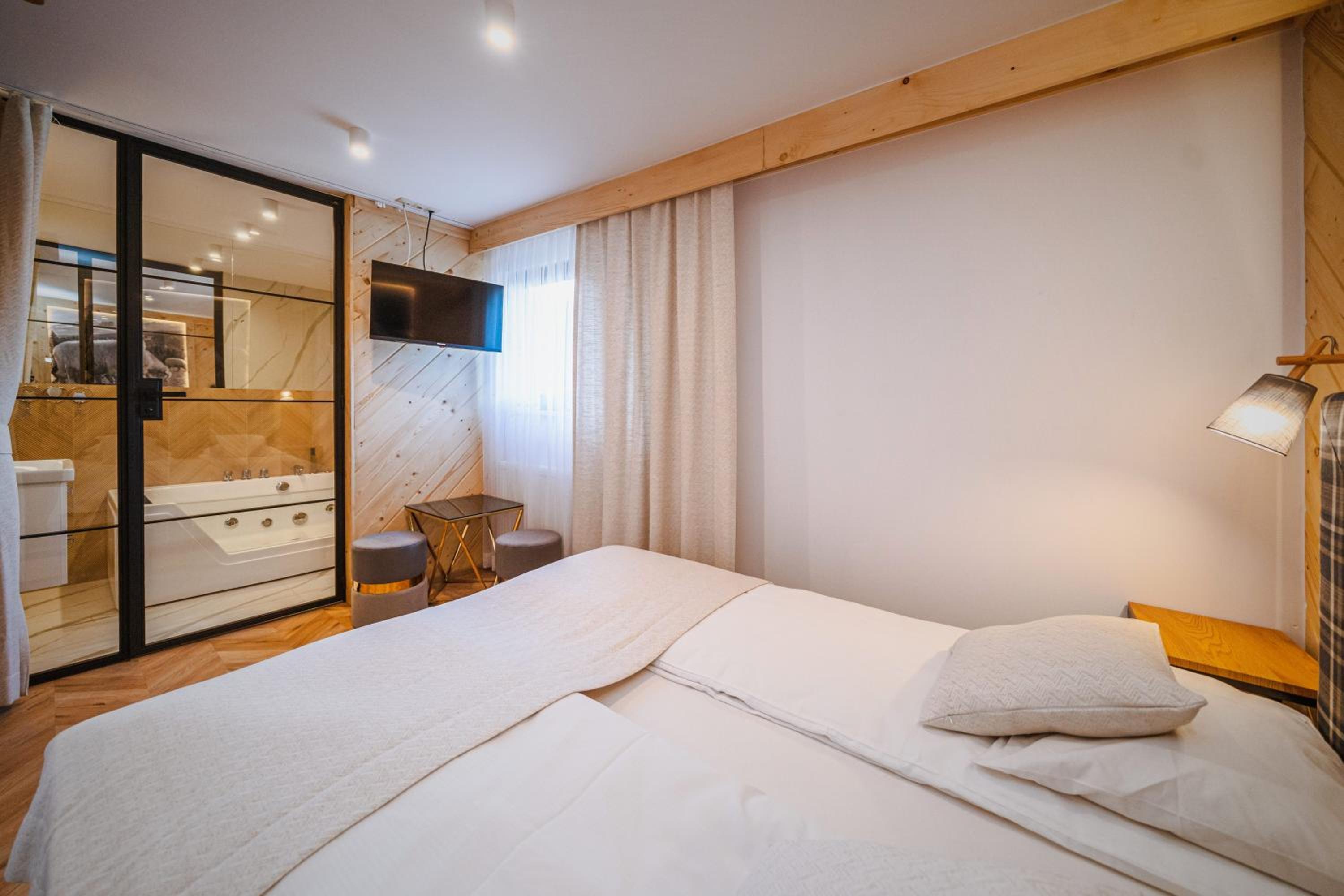 Double Room with Spa Bath