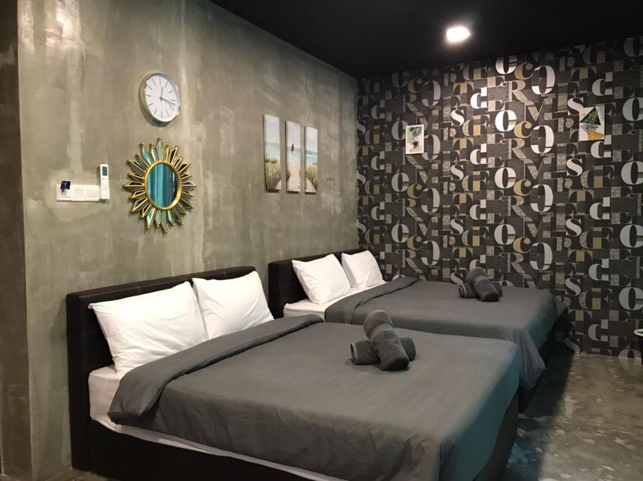 Deluxe Family Room