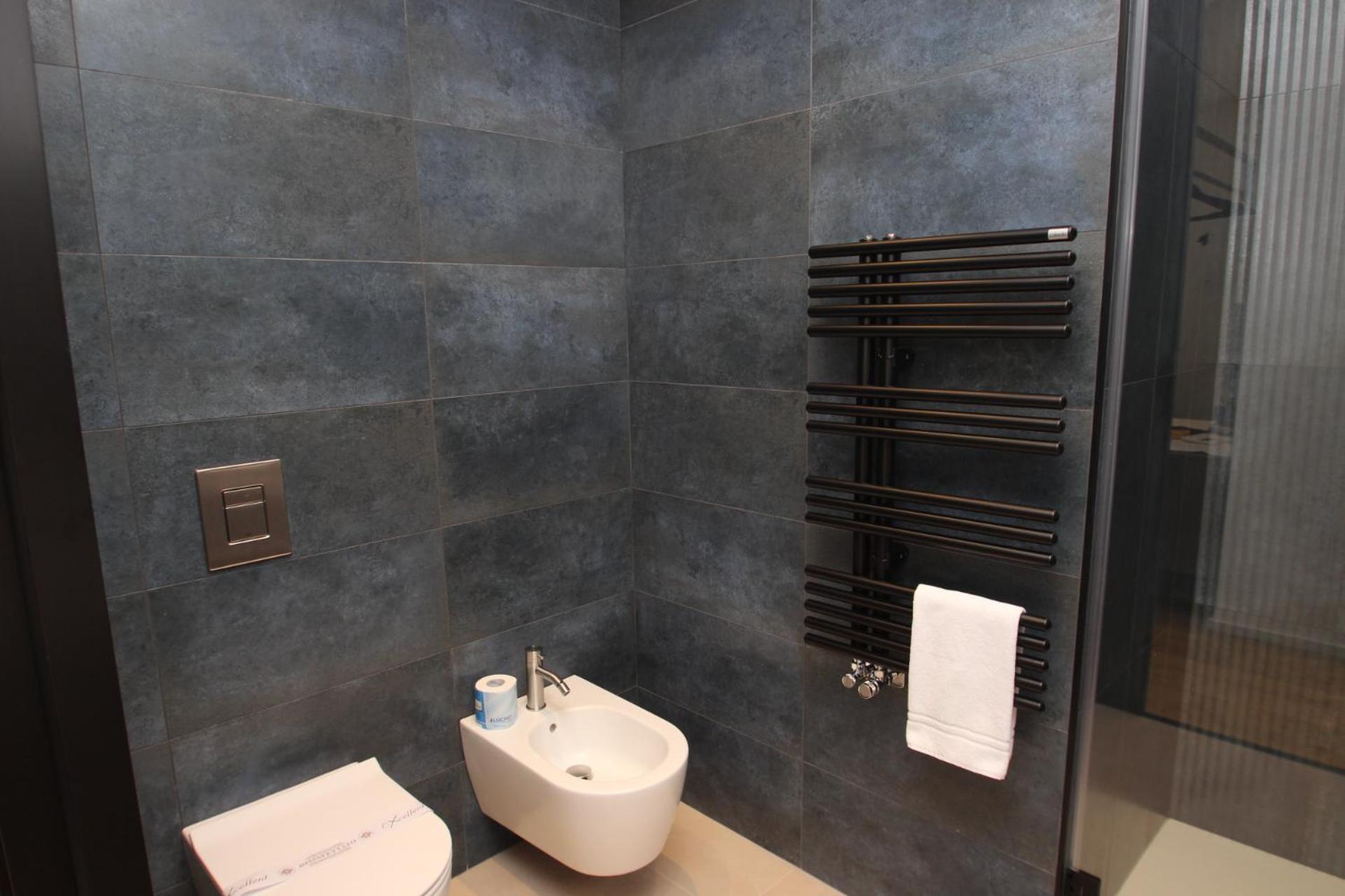Deluxe Double Or Twin Room - Photo 6