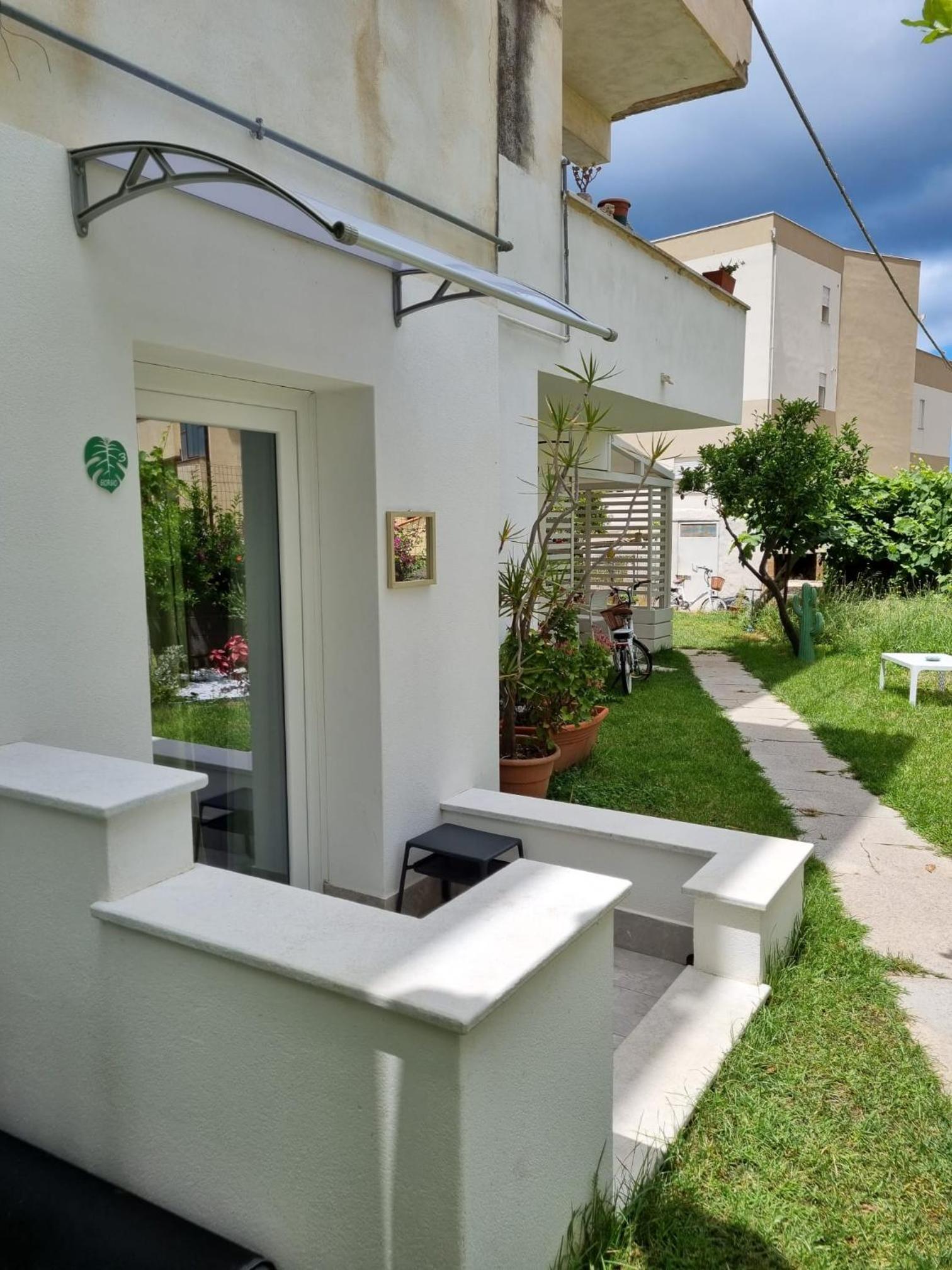 Double or Twin Room with Garden View photo 2