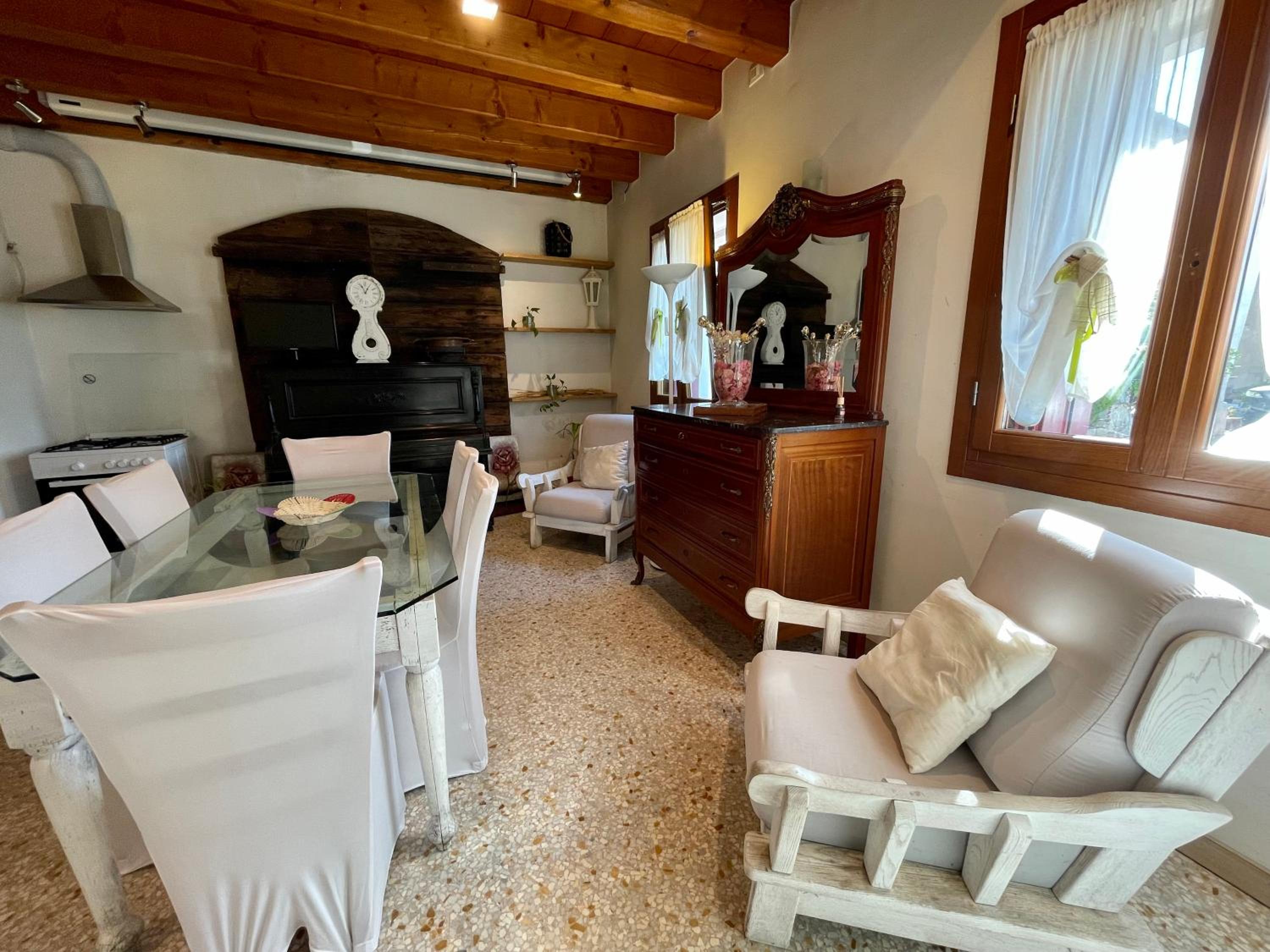 Double or Twin Room with Private Bathroom