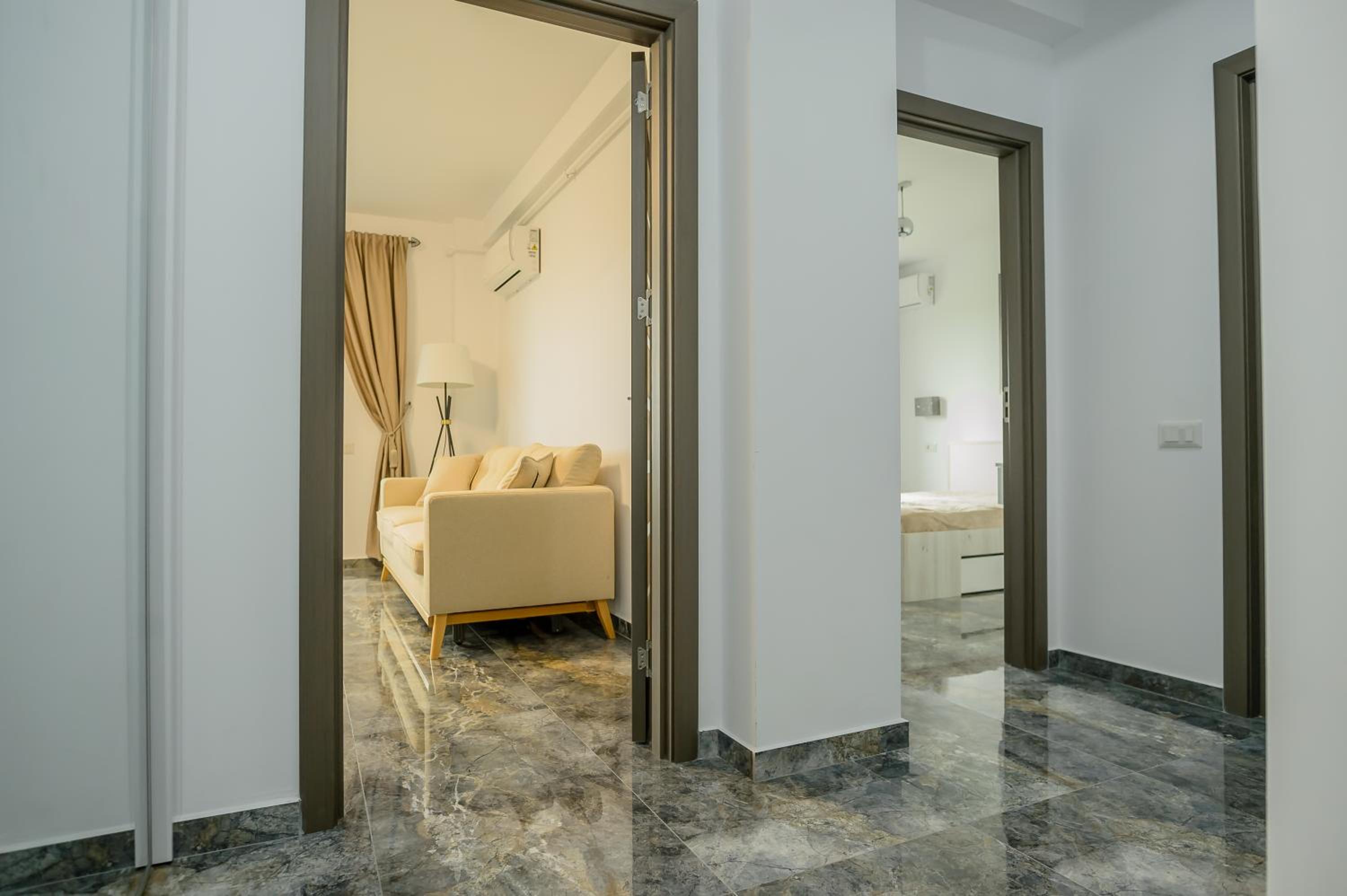 One-Bedroom Apartment - Photo 15