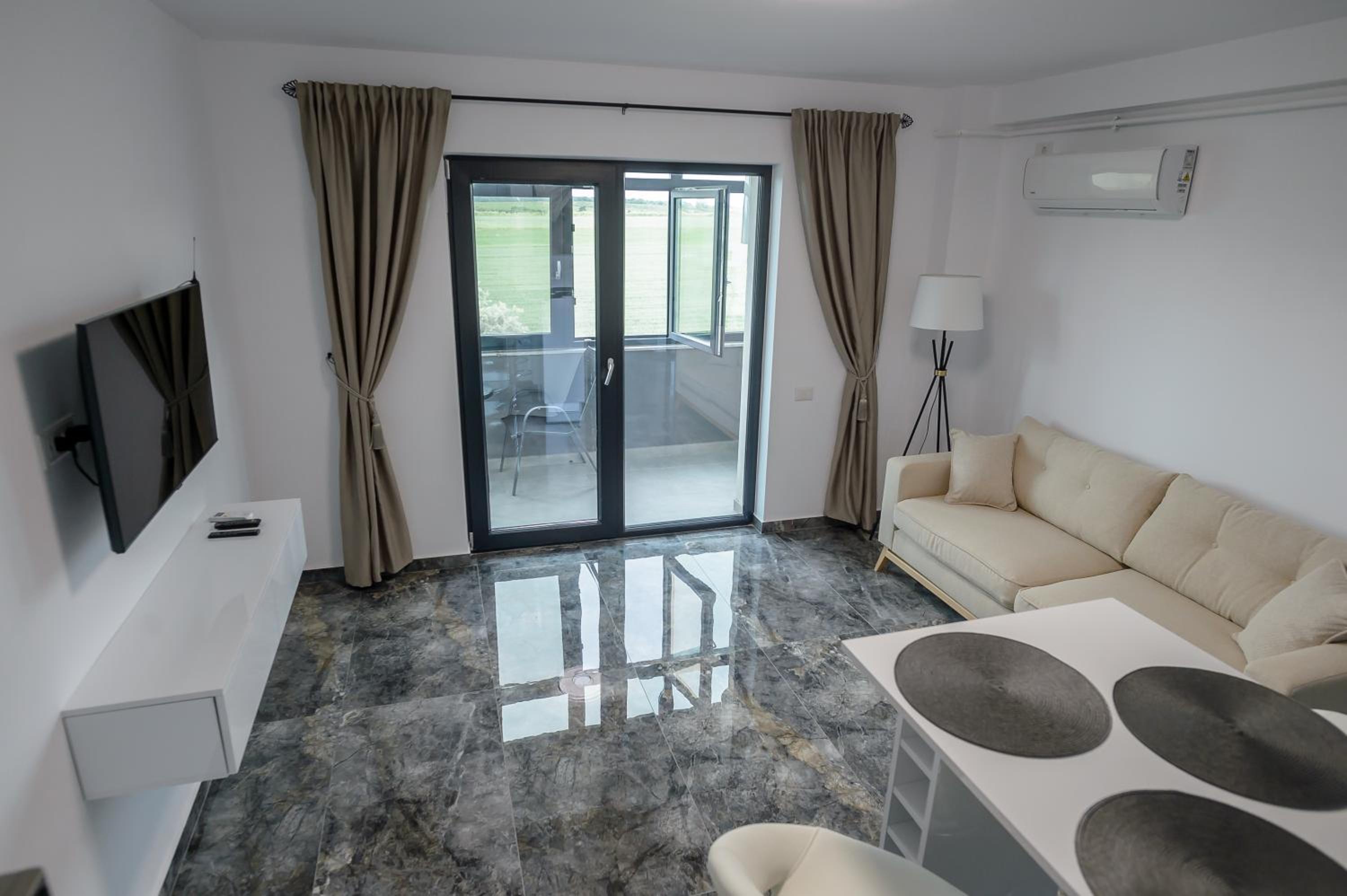 One-Bedroom Apartment - Photo 16