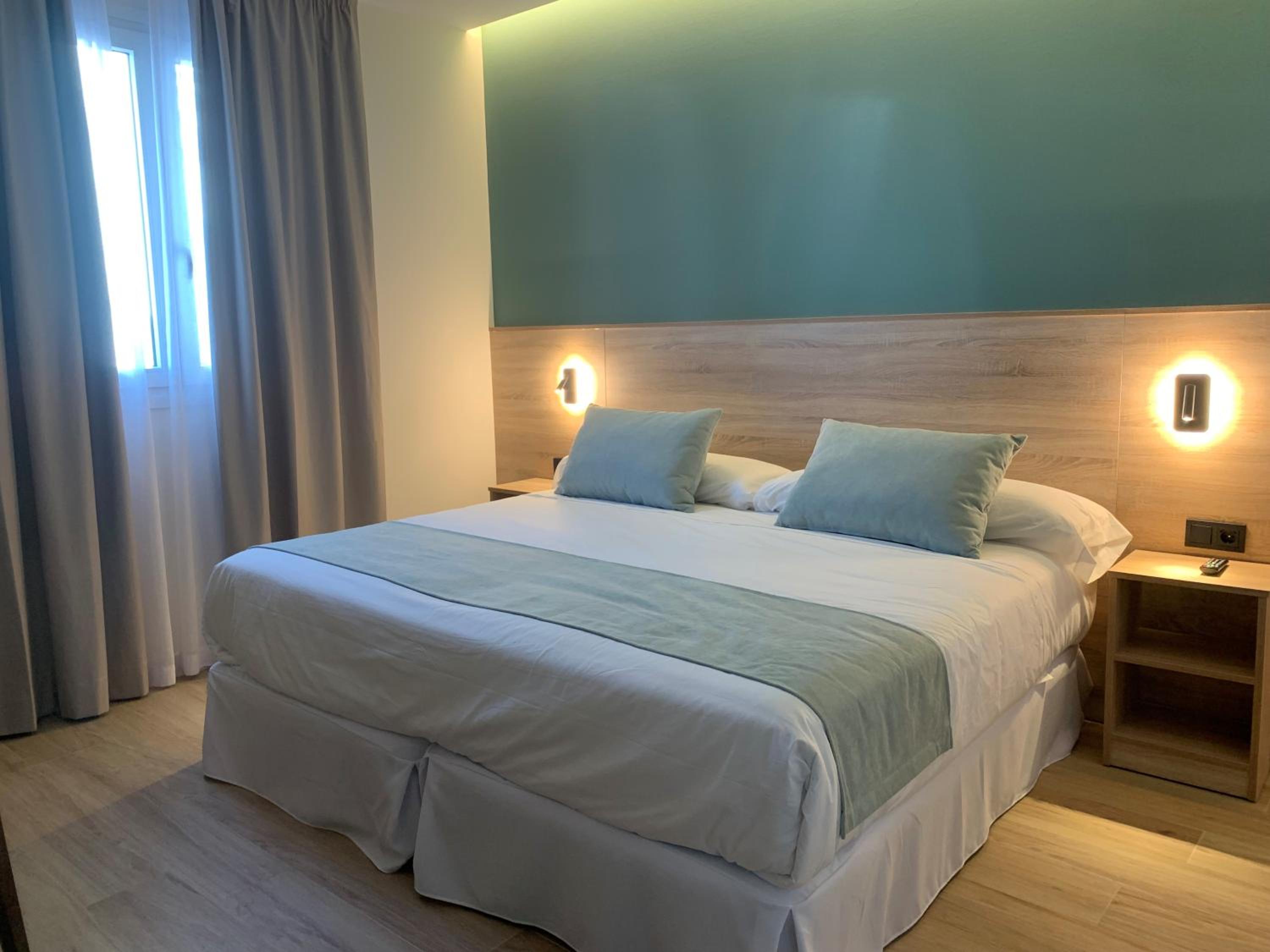 Superior Double or Twin Room - Photo 1
