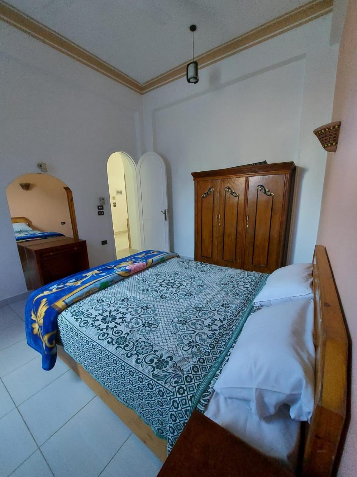 Two-Bedroom Apartment - Photo 2