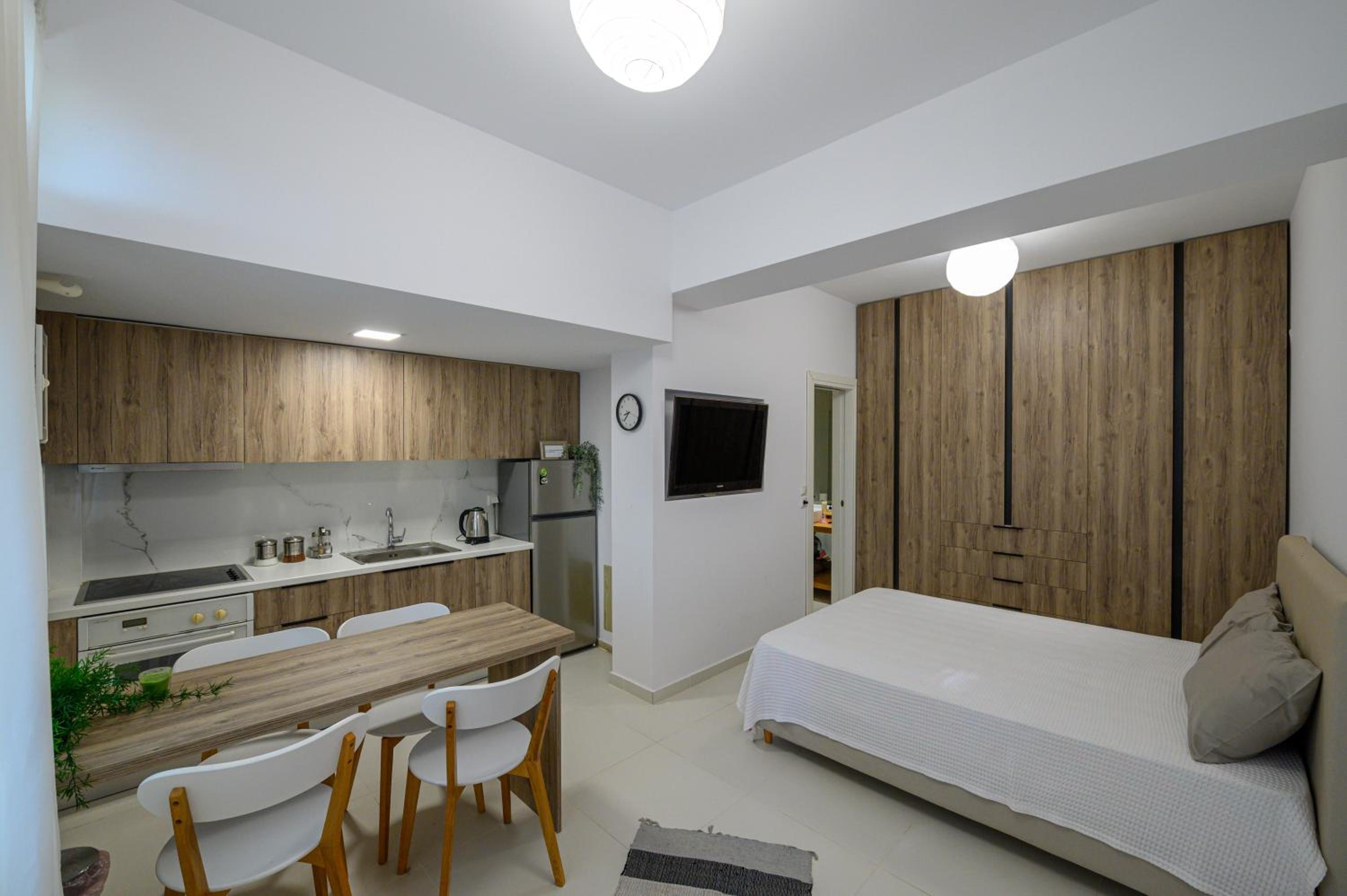 One-Bedroom Apartment