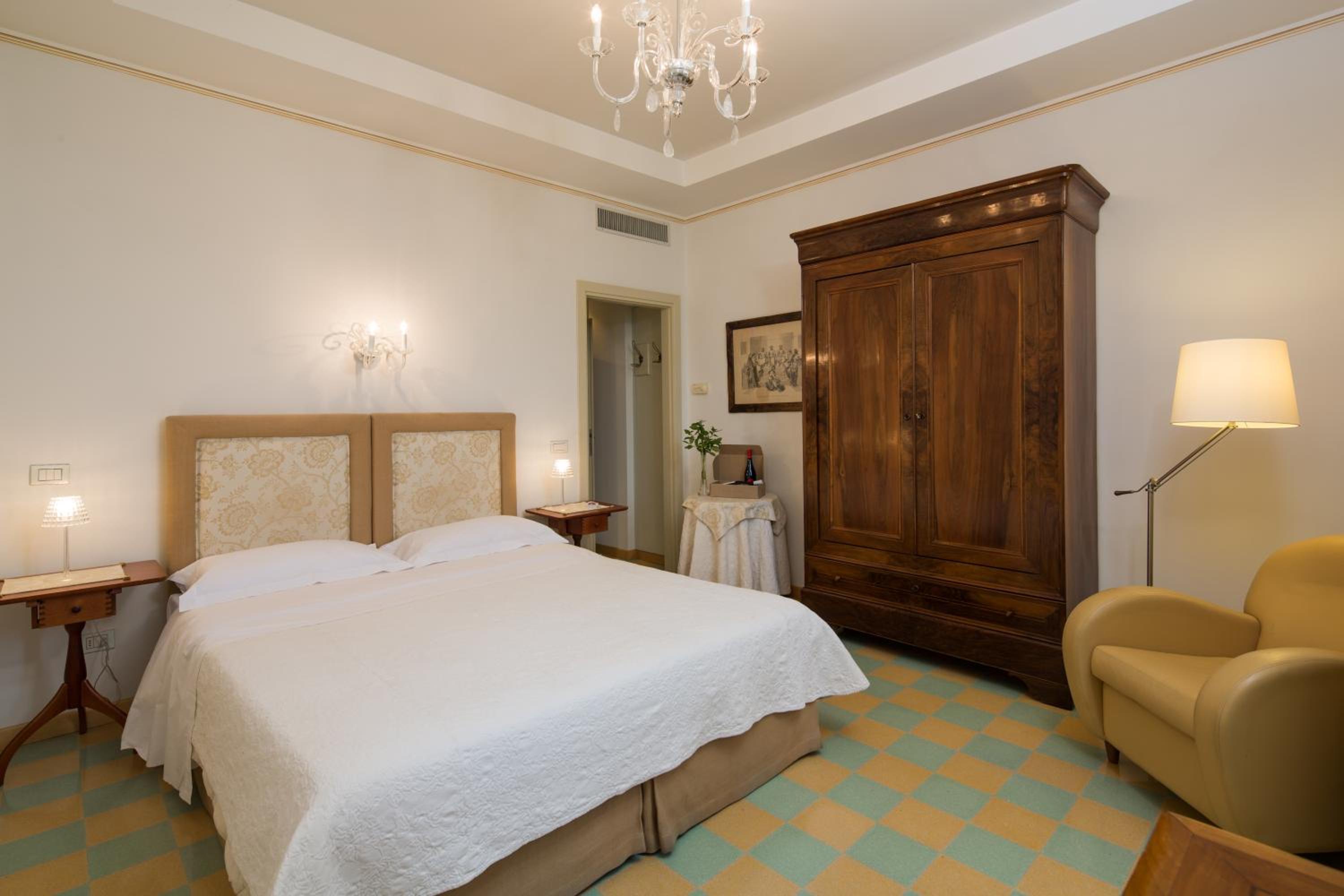 Superior Double Room photo 1