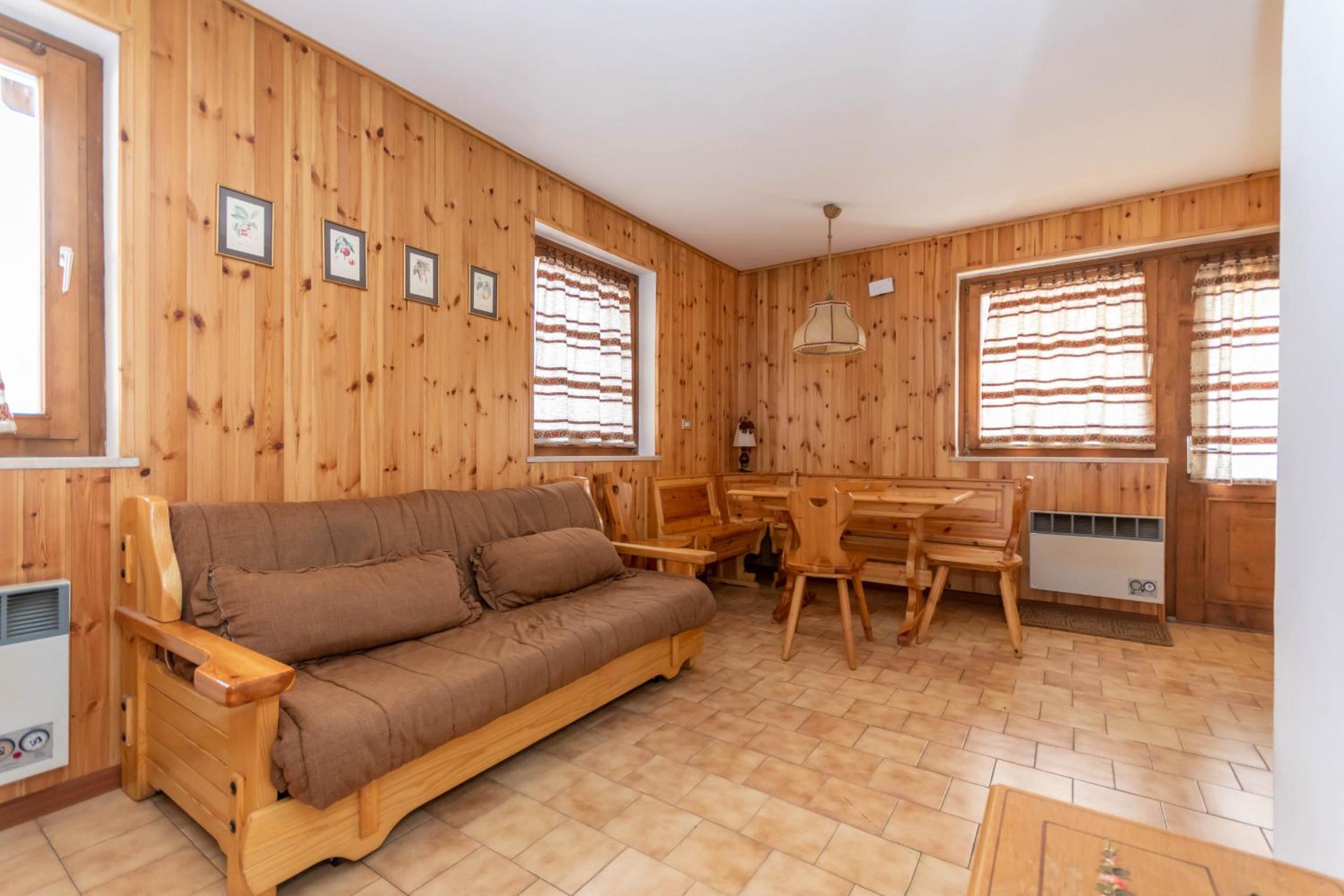 Apartment with Mountain View photo 1