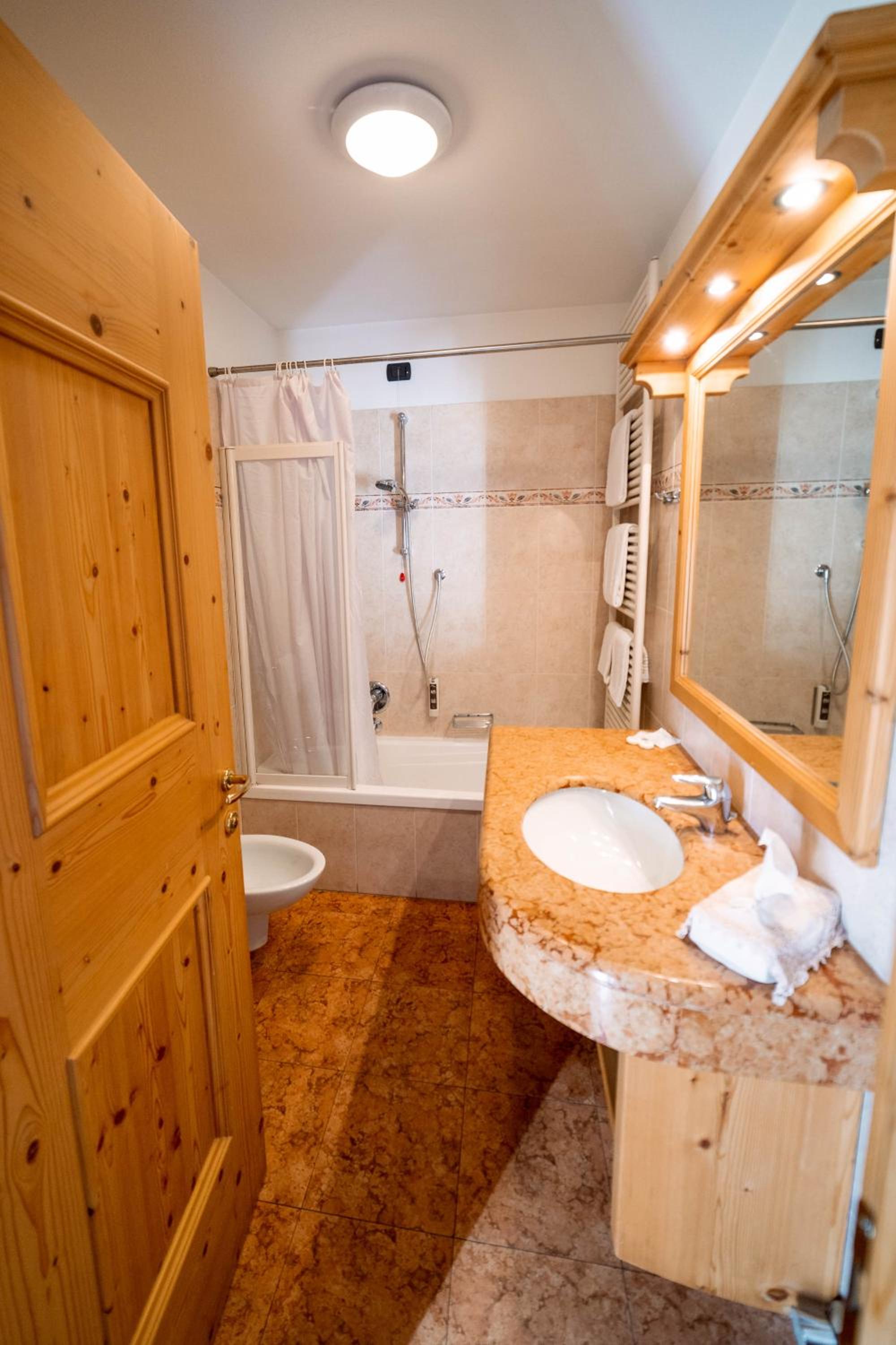 Double Room with Garden - Photo 5