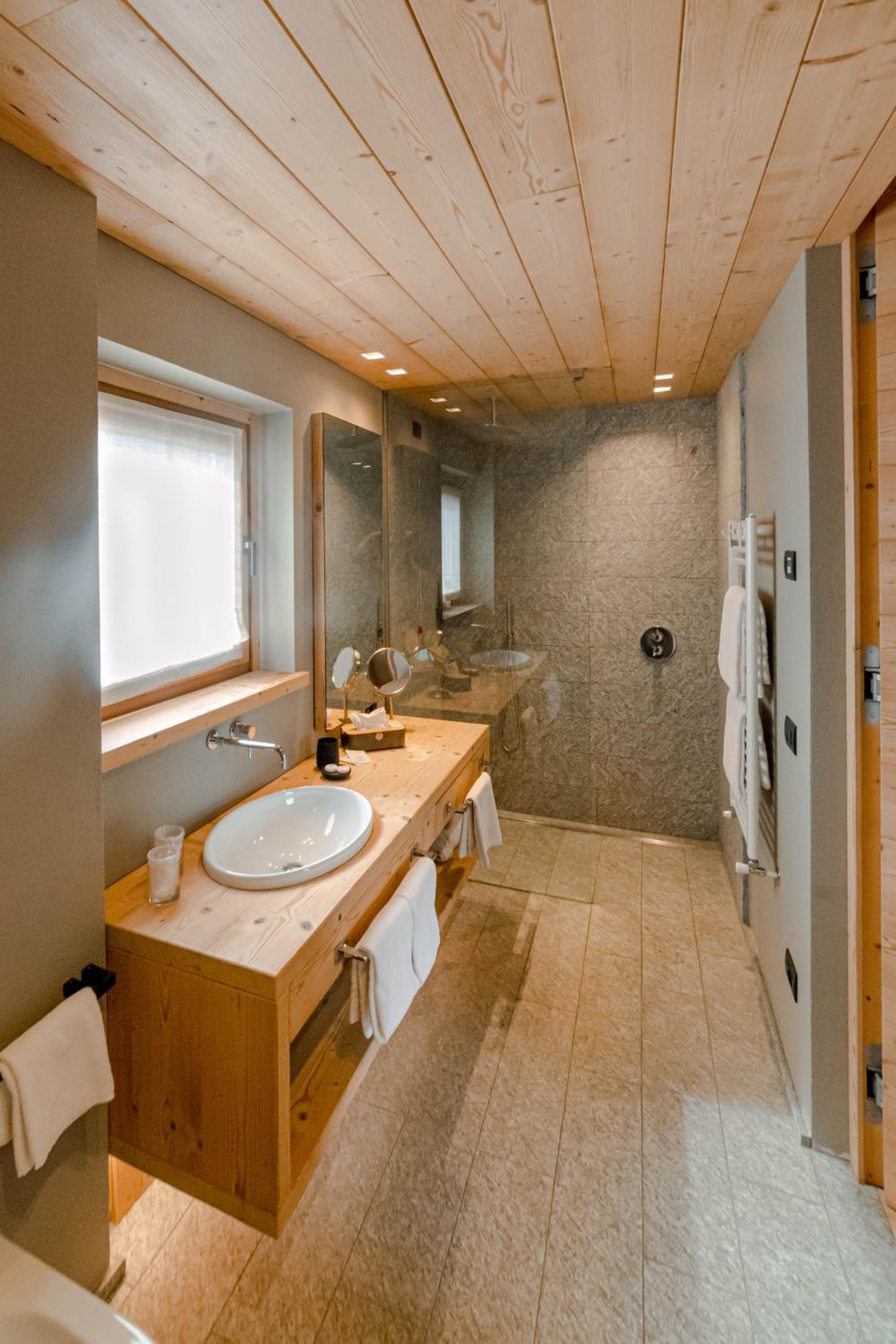 Junior Suite - Photo 16