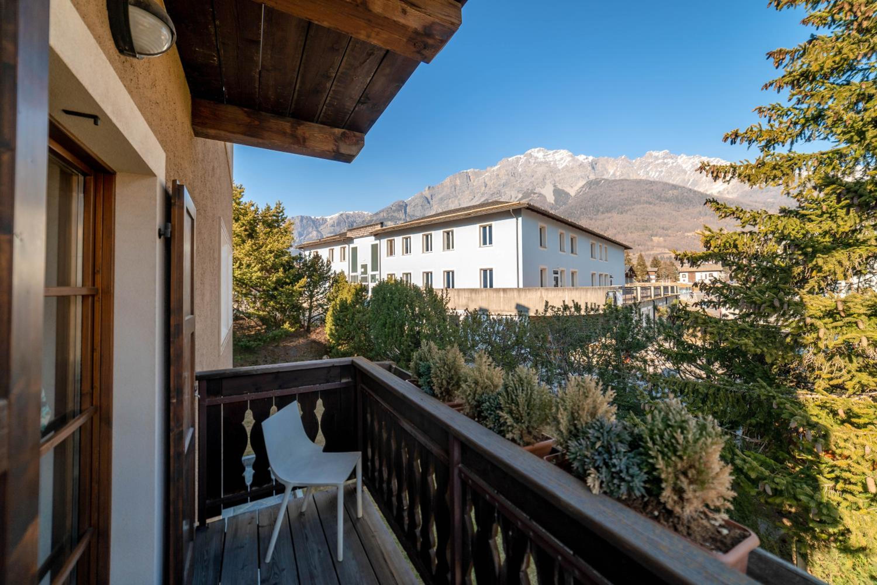 Double or Twin Room with Balcony and Mountain View - Photo 12
