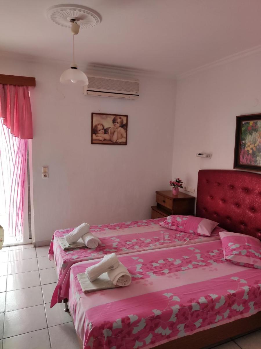 Family Room with Balcony photo 1