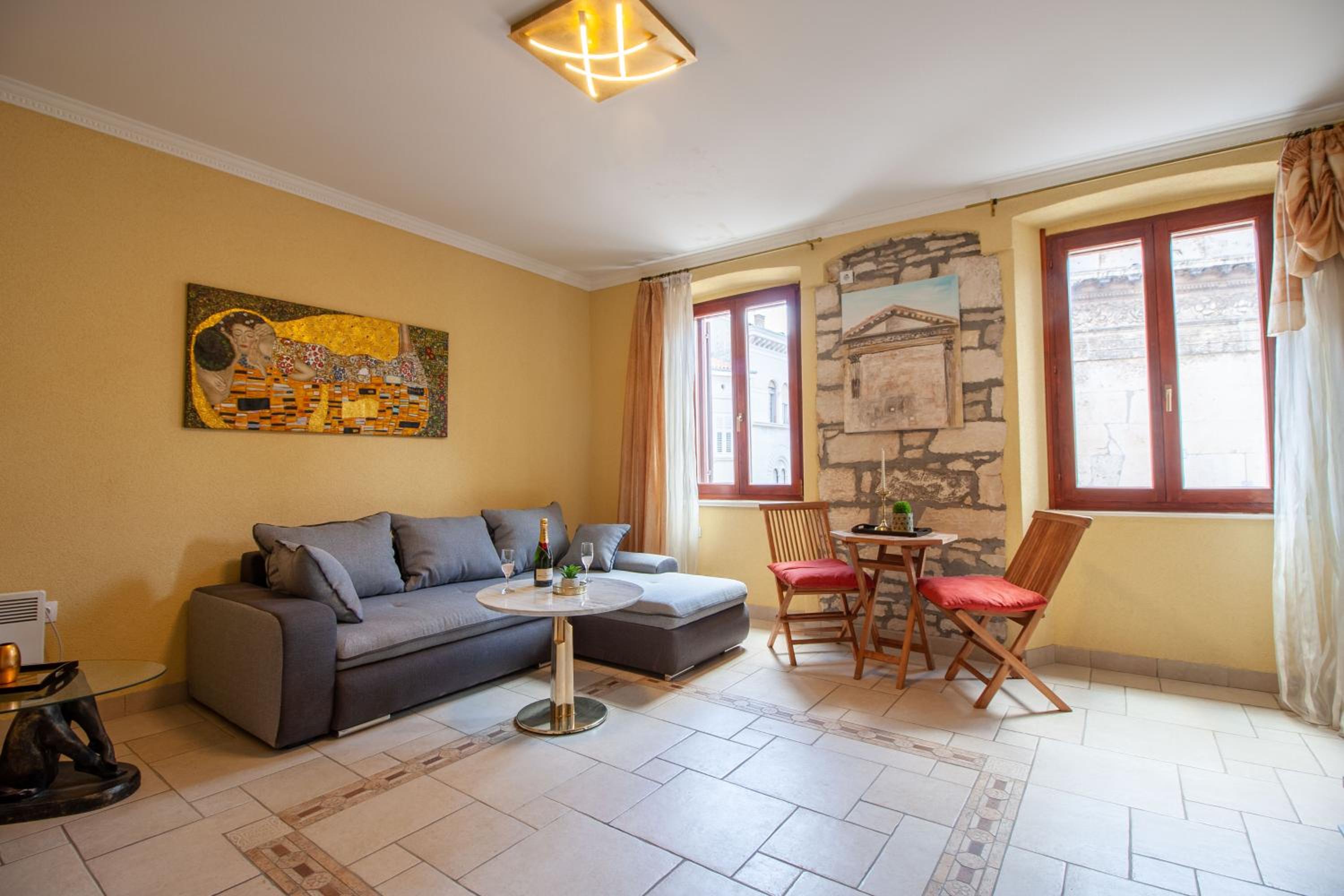 Apartment - Photo 10
