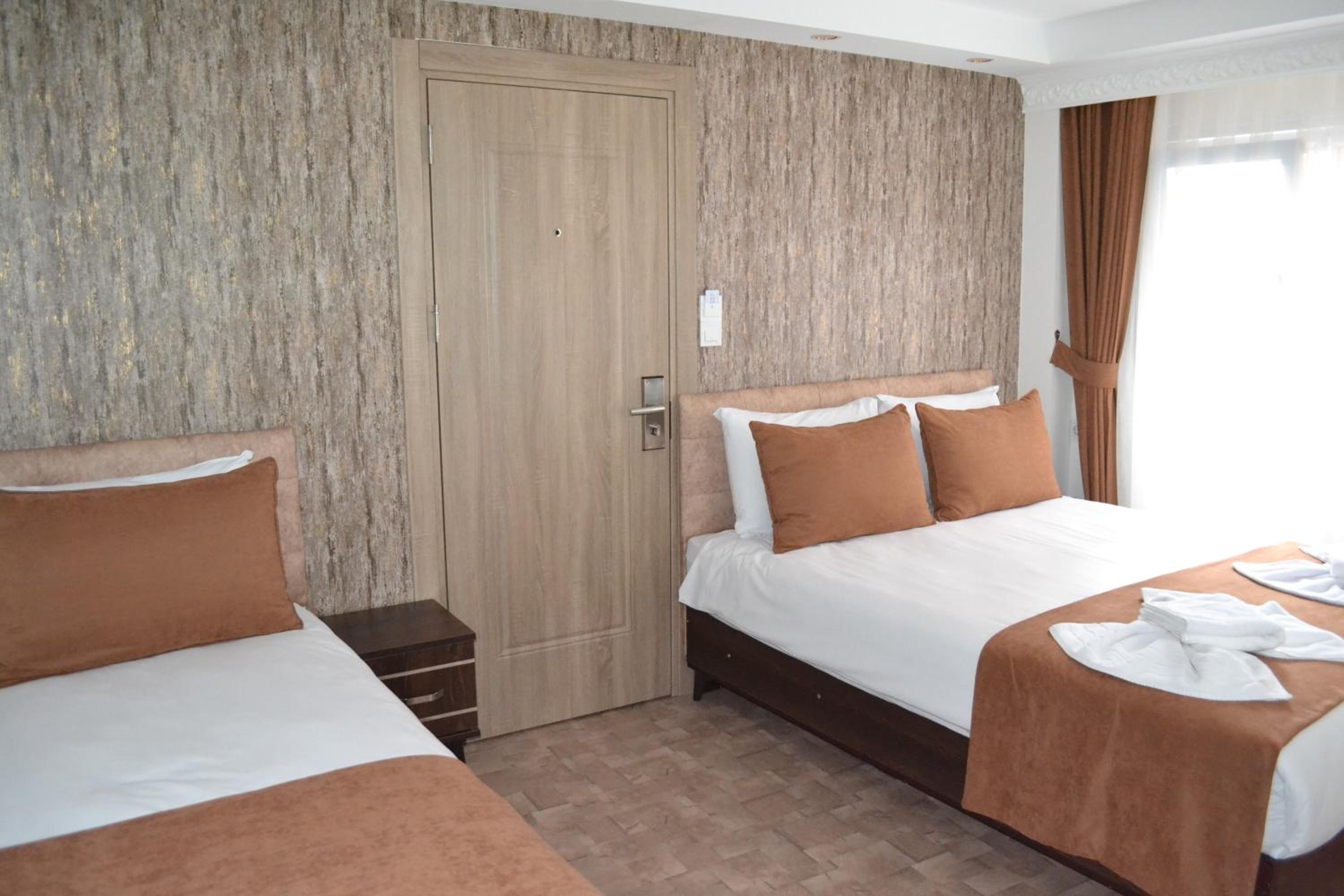 Triple Room with Balcony photo 1