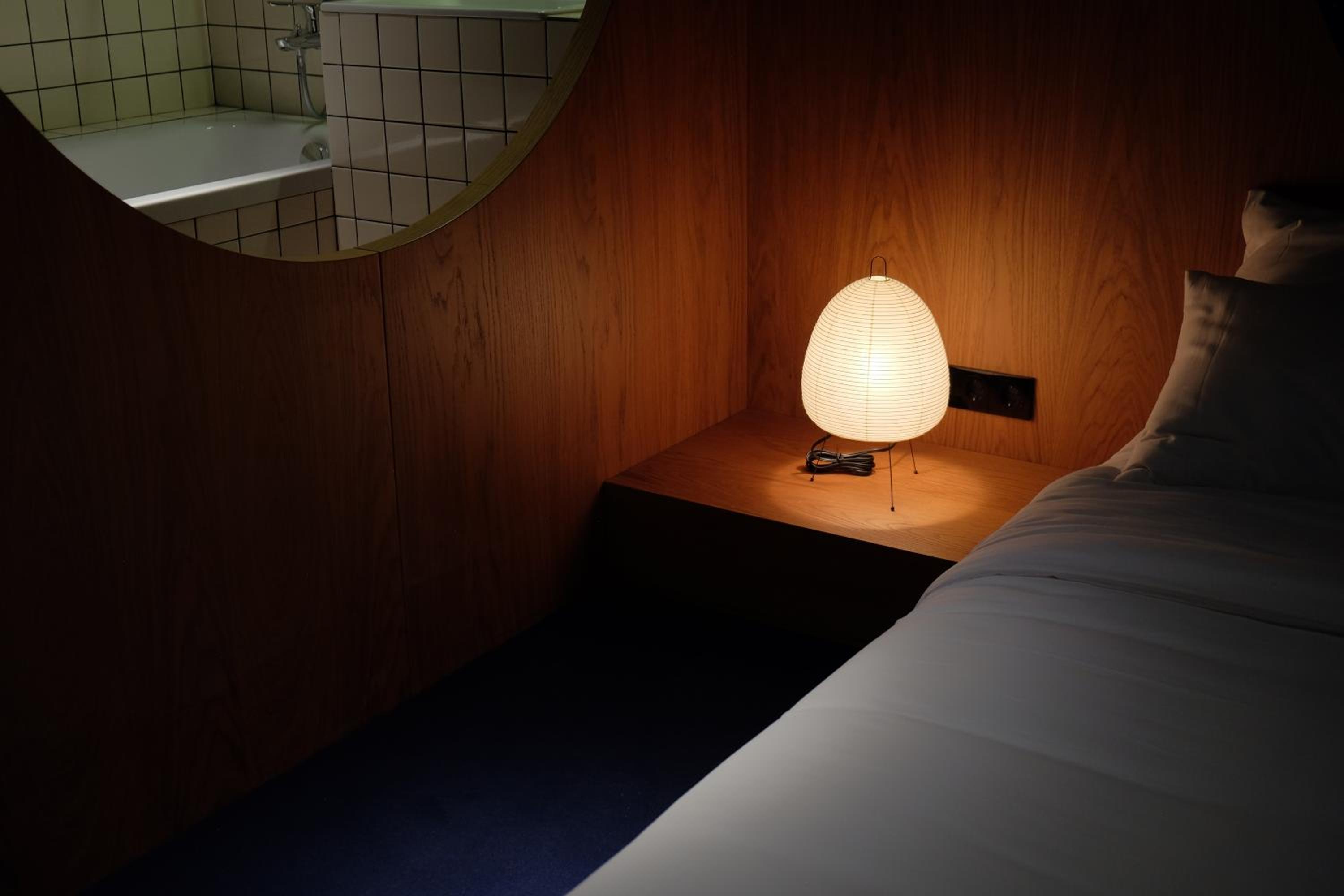 Junior Suite with Balcony - Photo 15