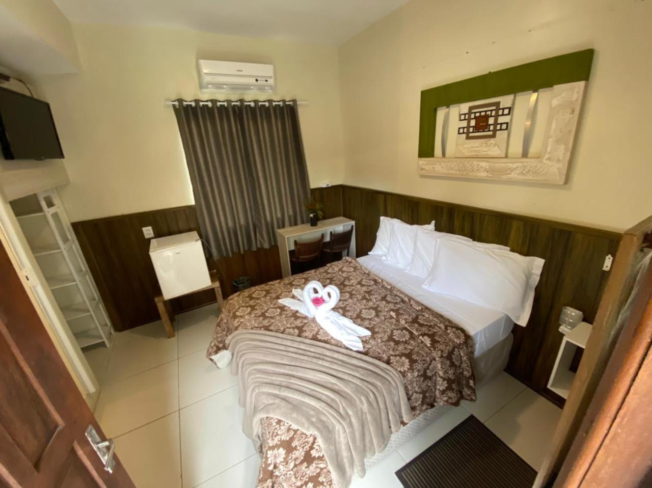Economy Triple Room photo 3