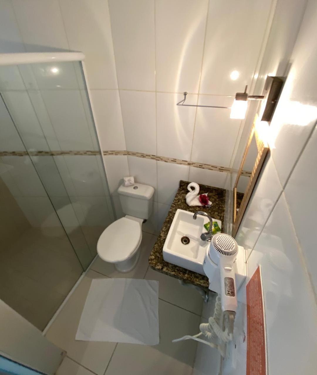 Economy Triple Room photo 2