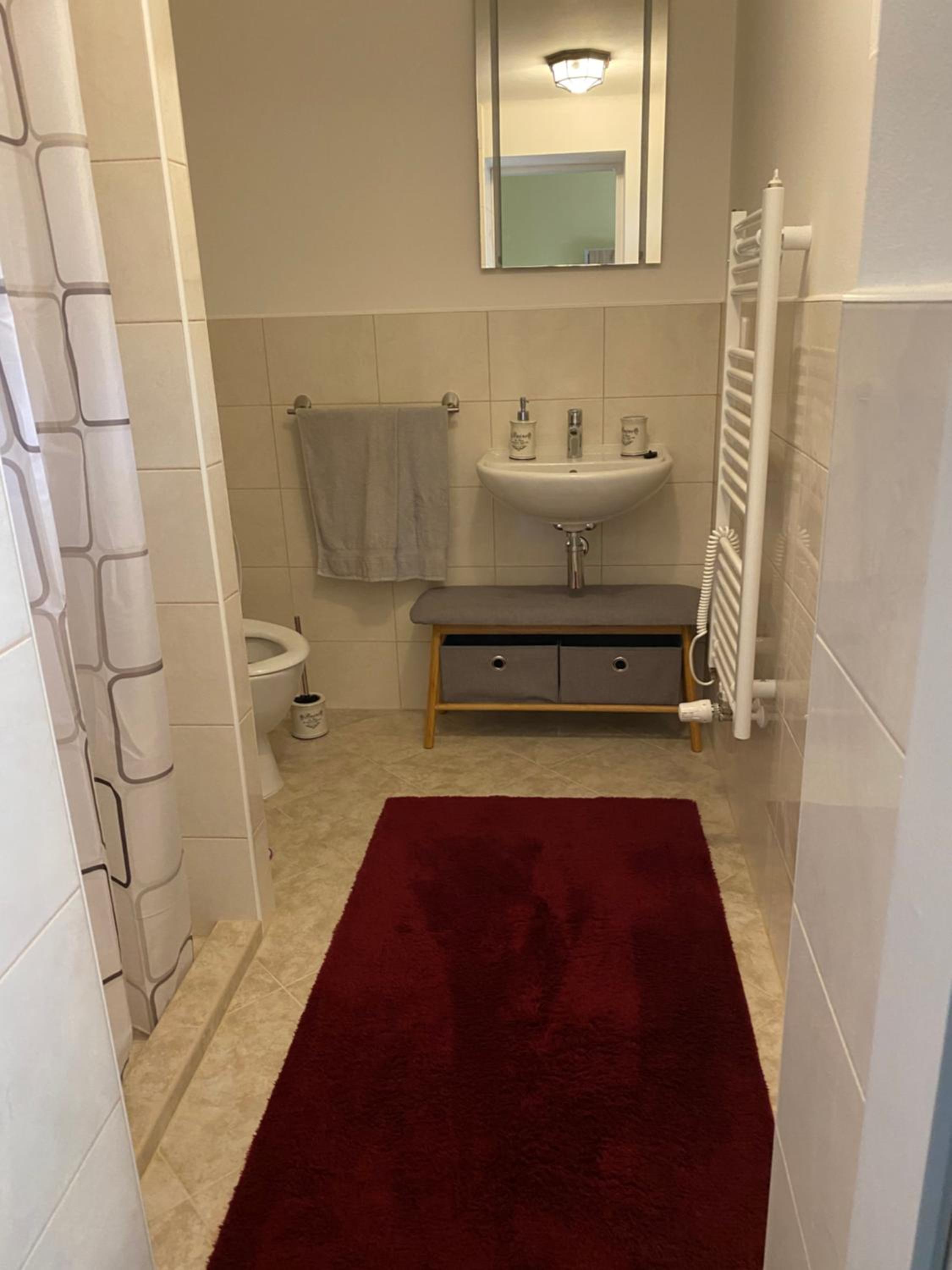 One-Bedroom Apartment - Photo 12