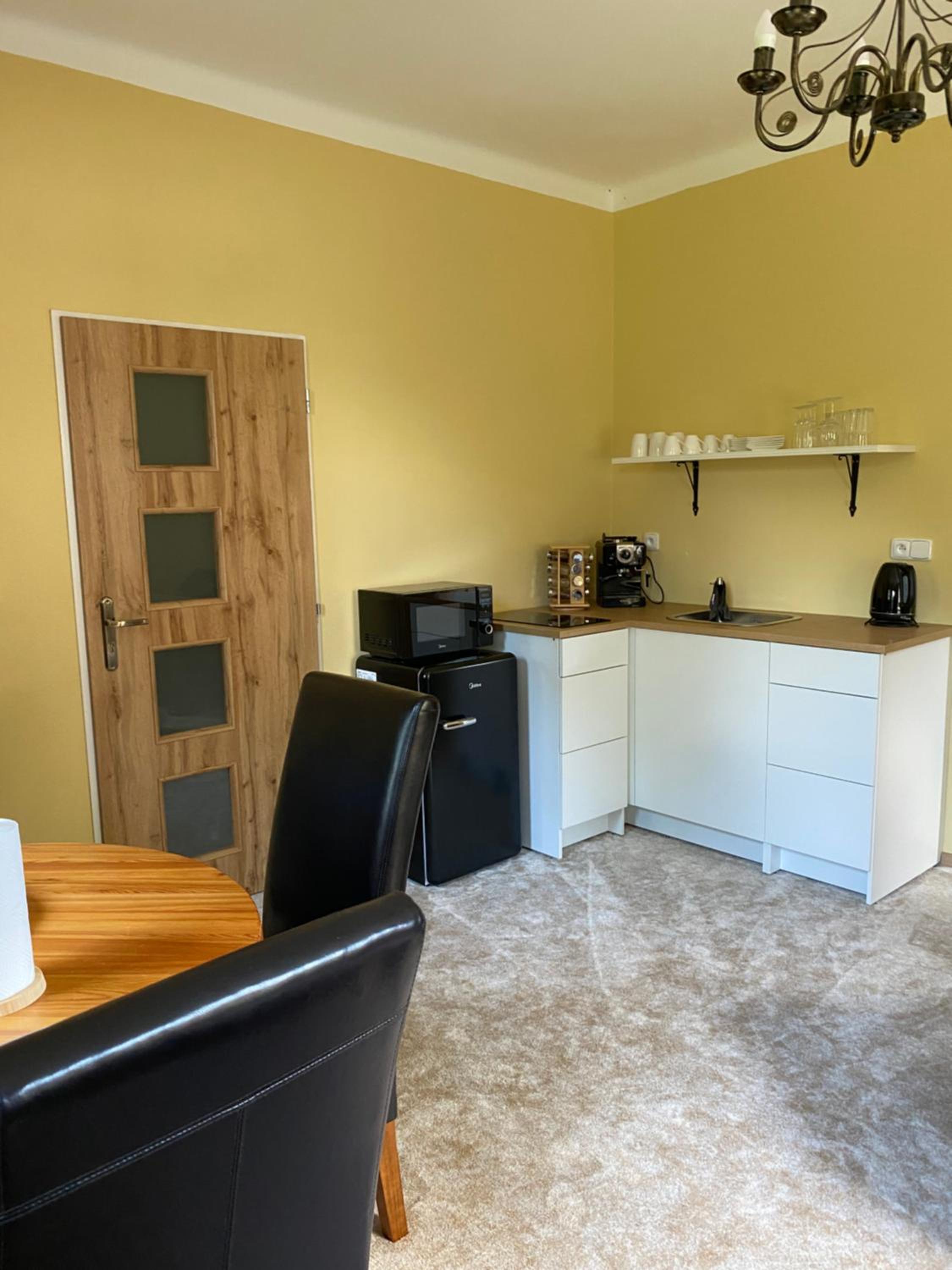 One-Bedroom Apartment - Photo 10