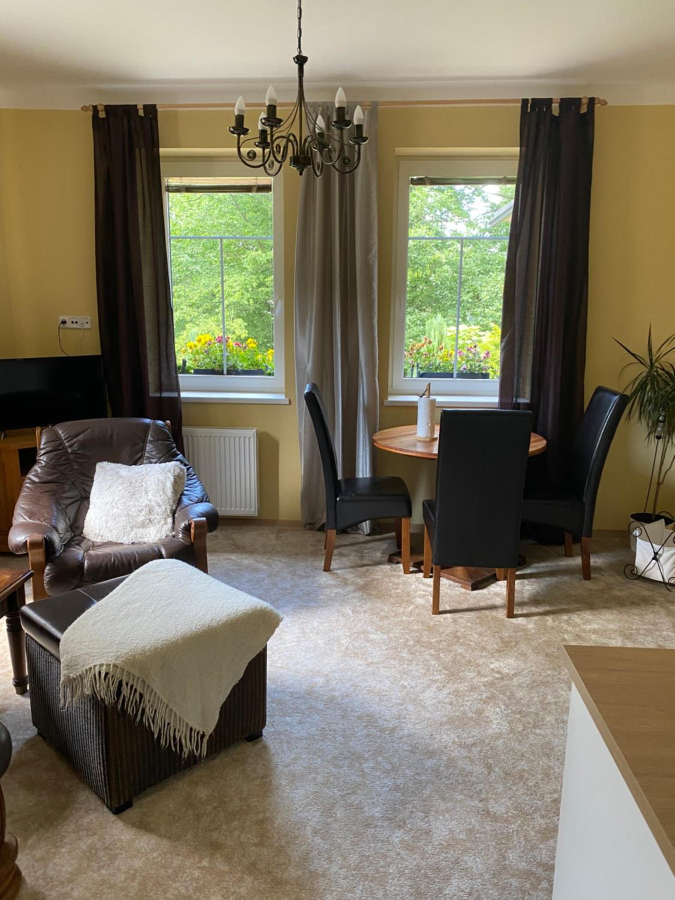 One-Bedroom Apartment - Photo 9