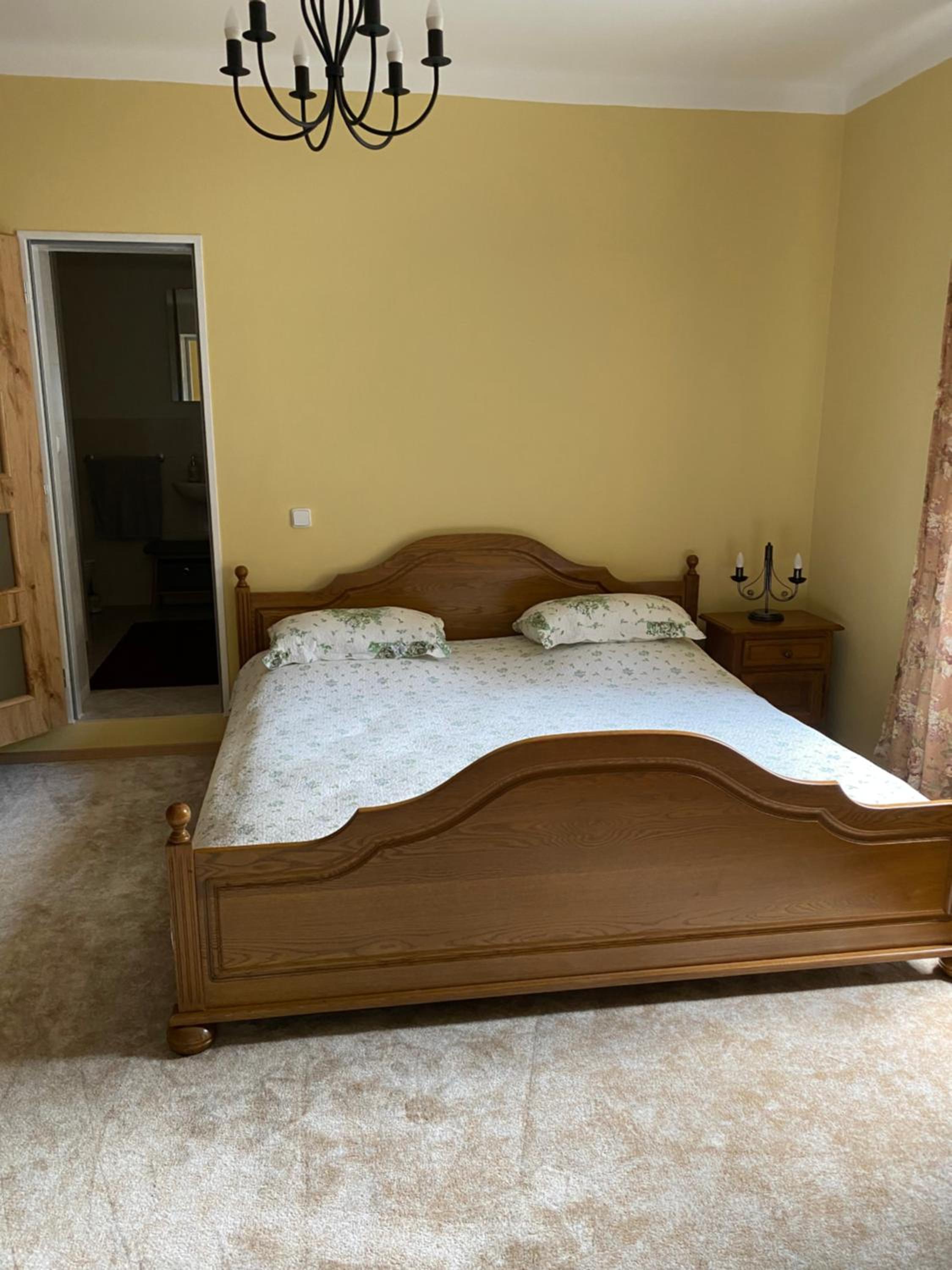 One-Bedroom Apartment - Photo 13
