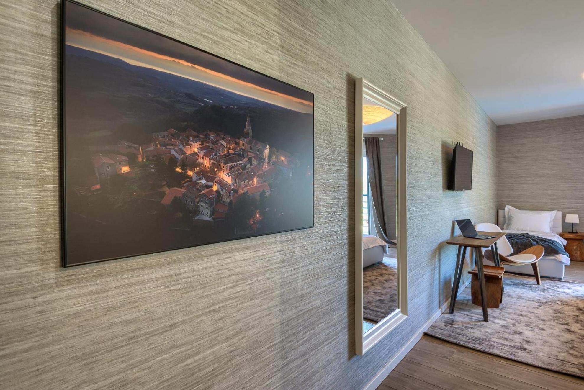 Villa photo 3